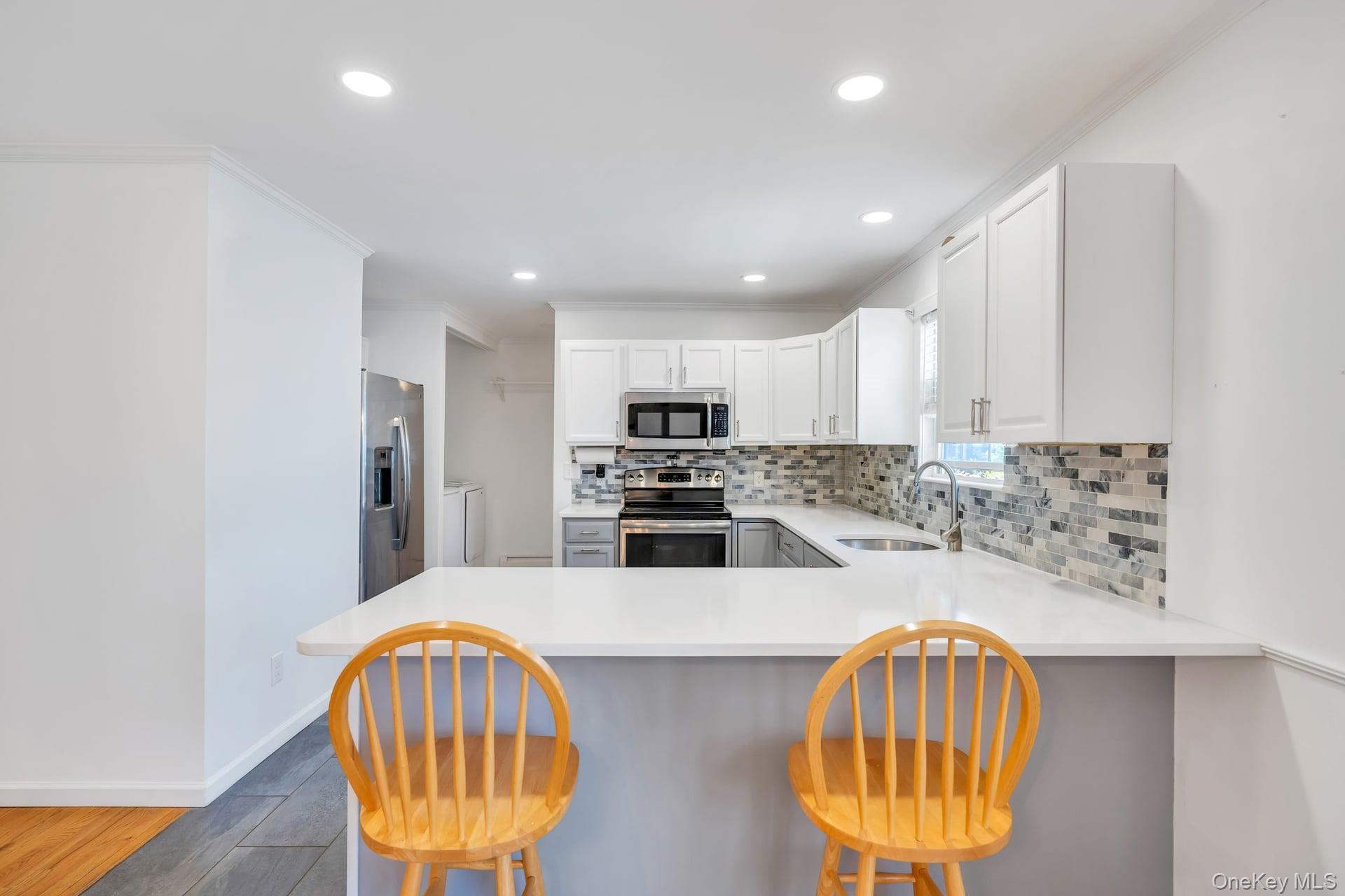 Single Family Oak  Suffolk County, NY 11901, MLS-992190-14