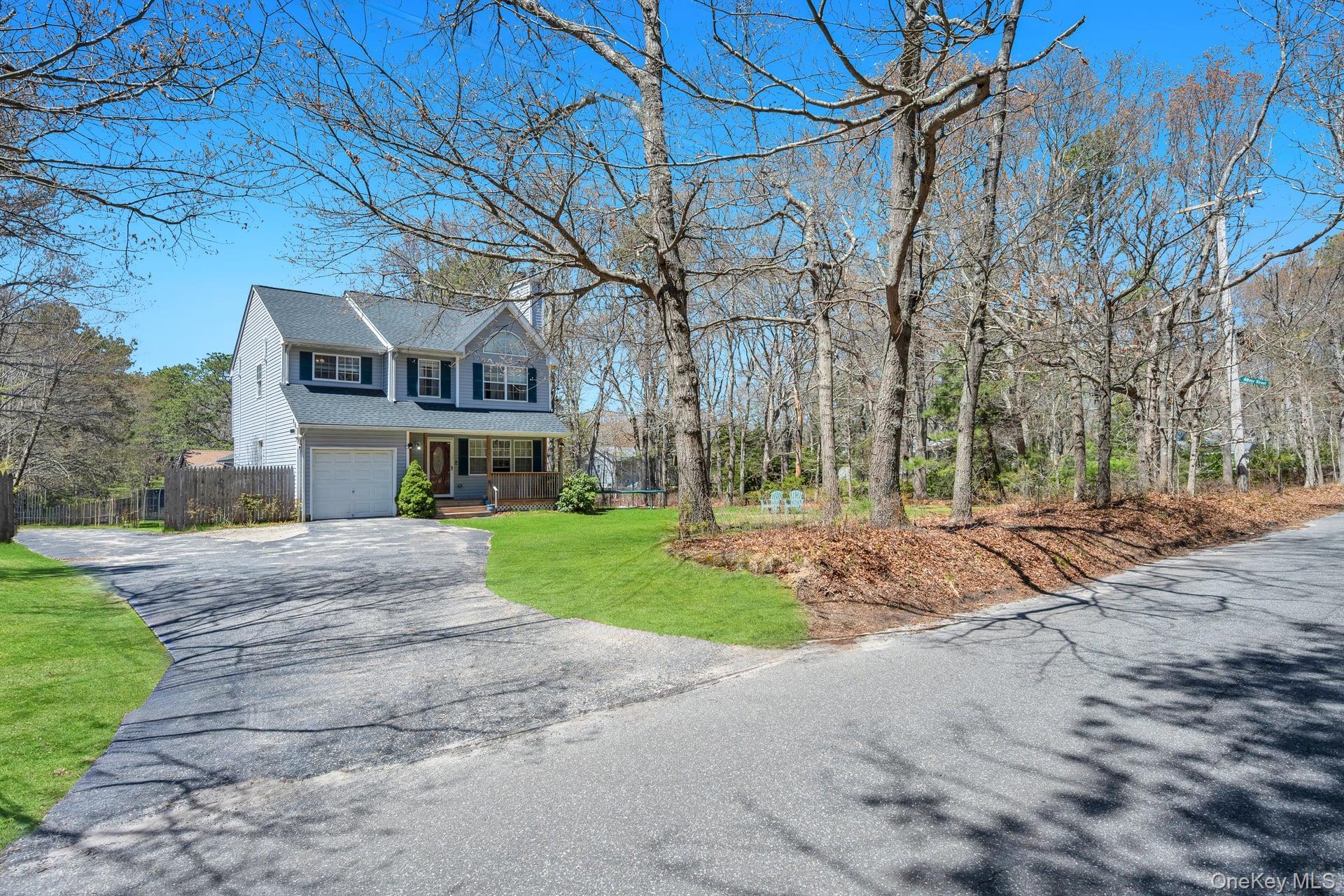 Single Family Oak  Suffolk County, NY 11901, MLS-992190-2