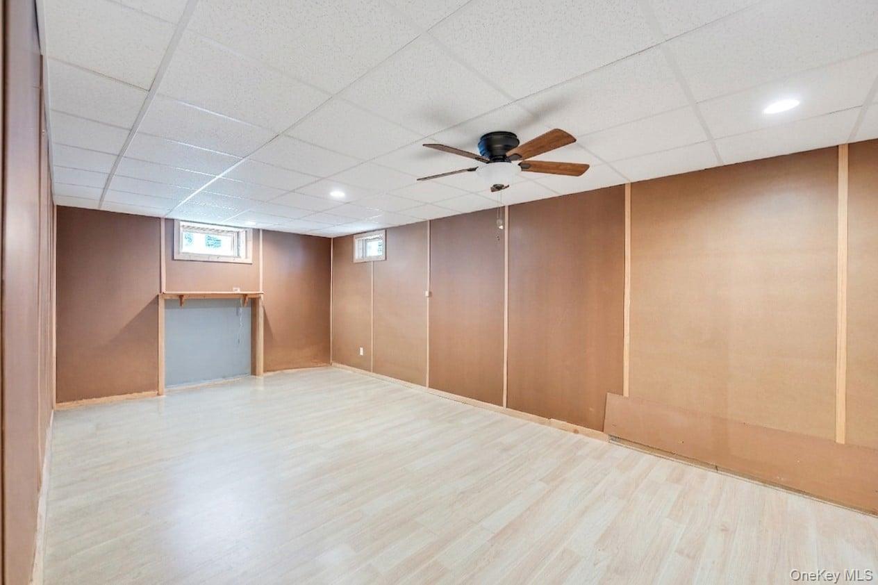 Single Family Oak  Suffolk County, NY 11901, MLS-992190-32