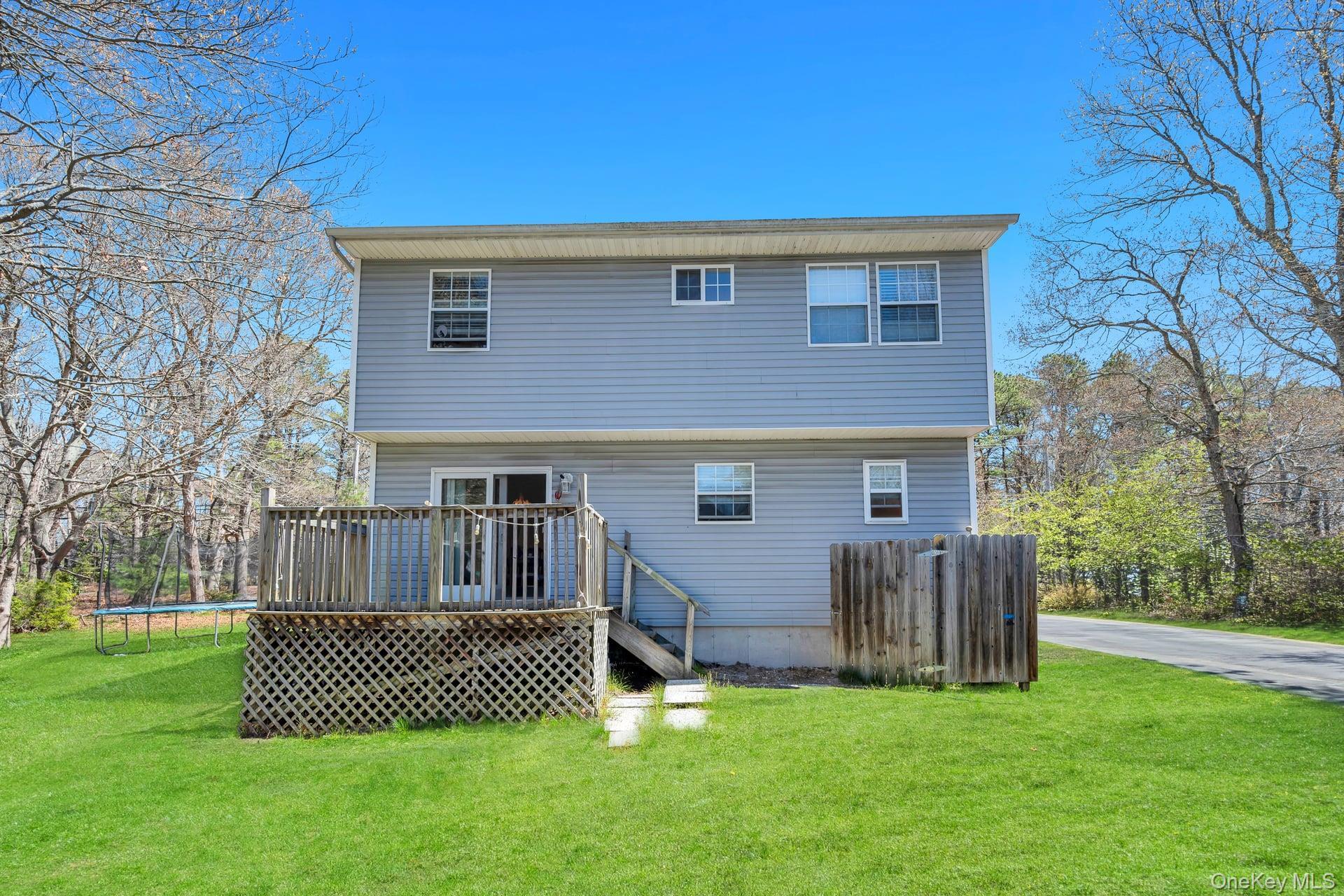 Single Family Oak  Suffolk County, NY 11901, MLS-992190-35