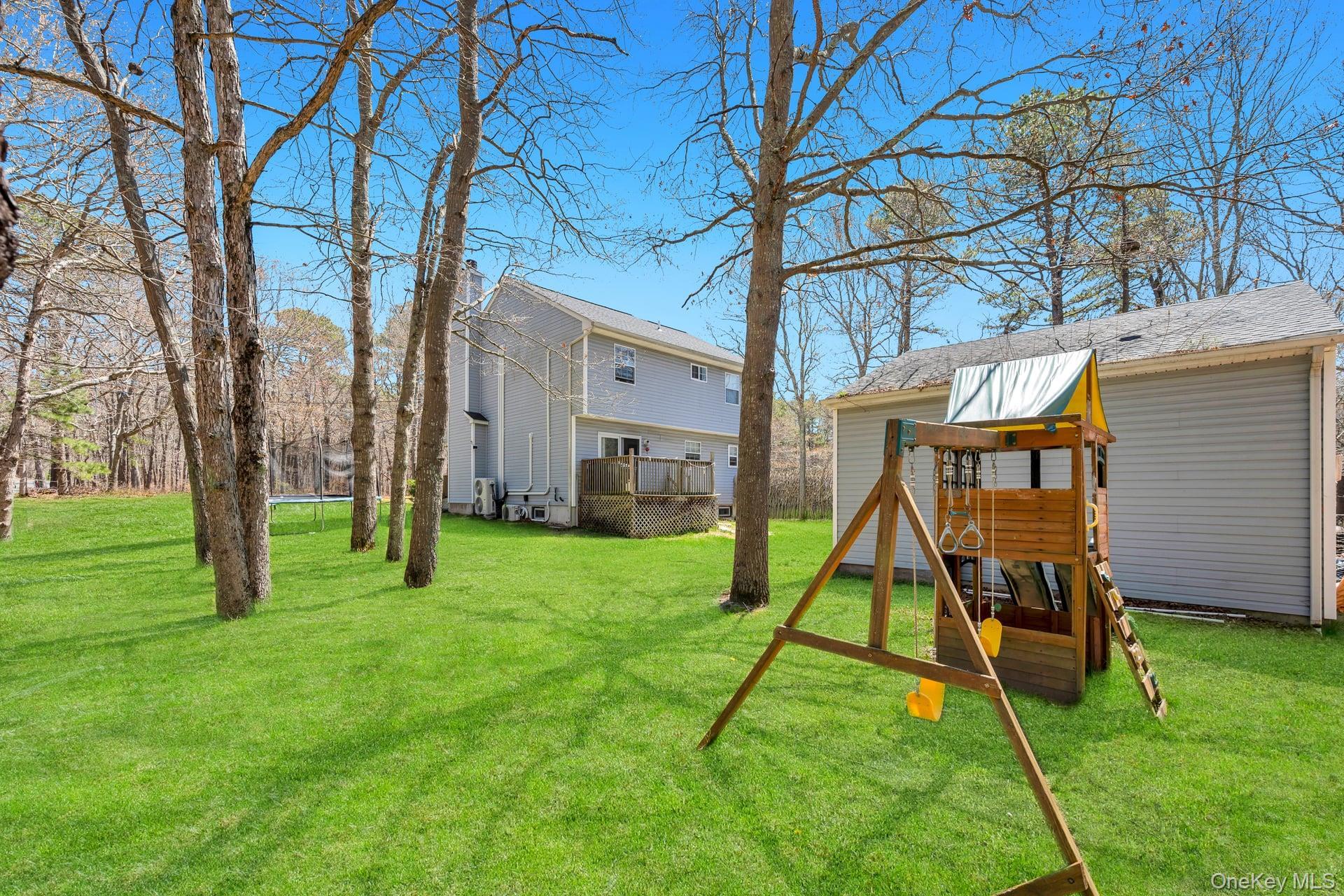 Single Family Oak  Suffolk County, NY 11901, MLS-992190-36