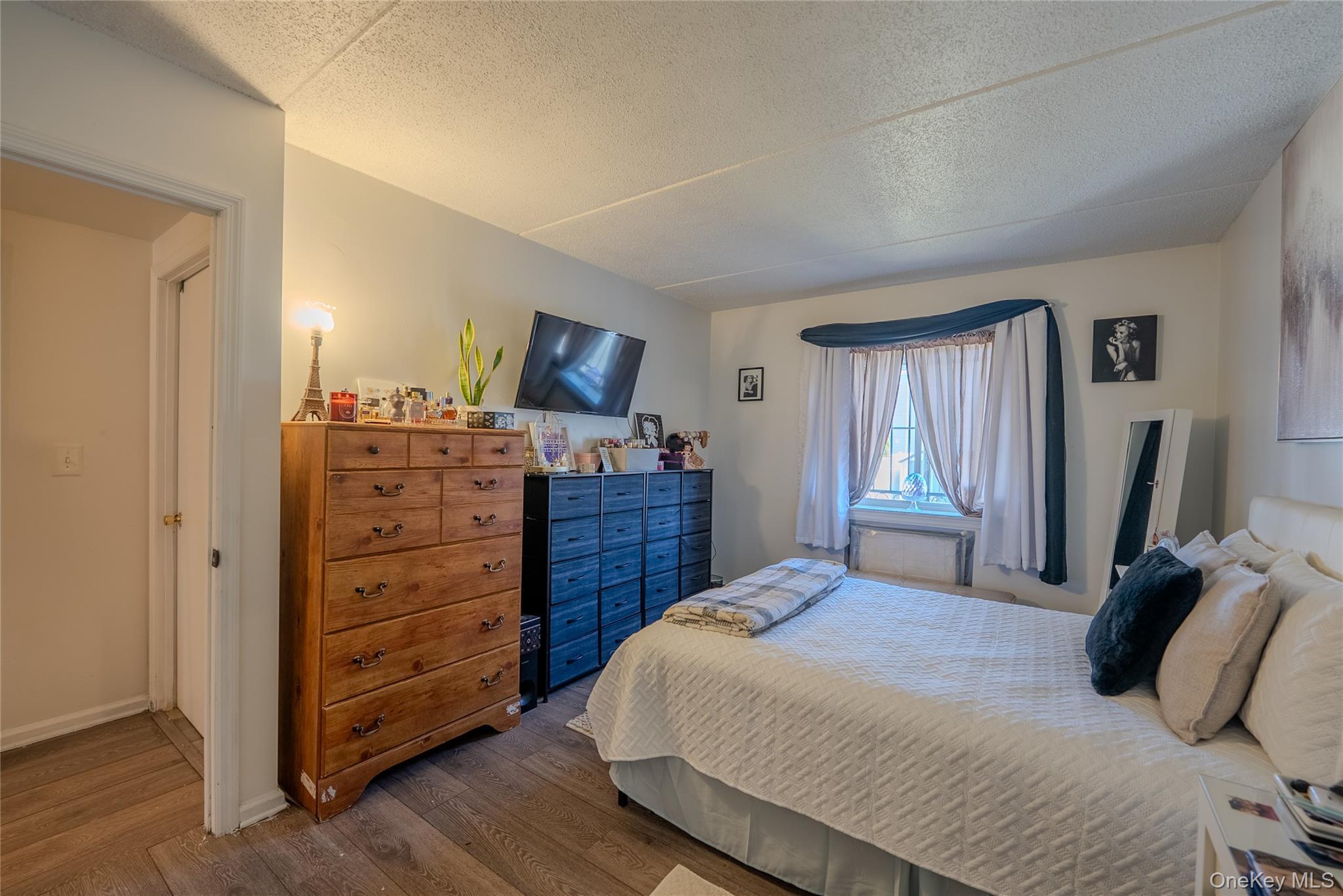 Single Family Beach 62nd Queens, NY 11692, MLS-992205-15