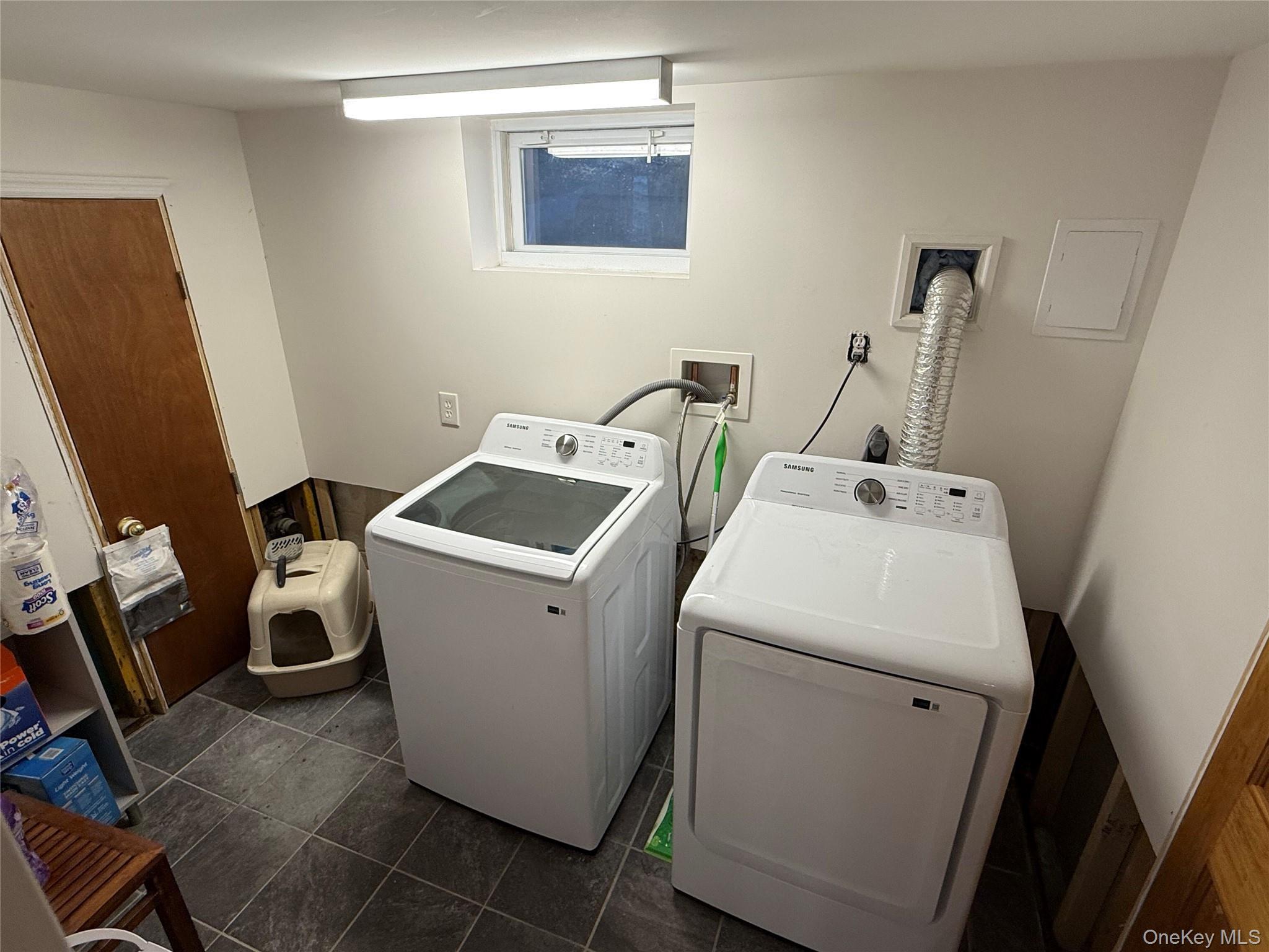Single Family 79th Queens, NY 11385, MLS-992221-25