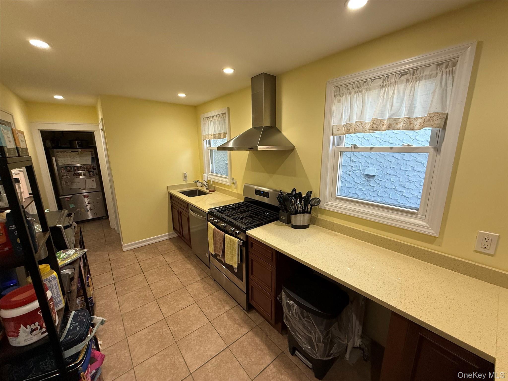 Single Family 79th Queens, NY 11385, MLS-992221-9