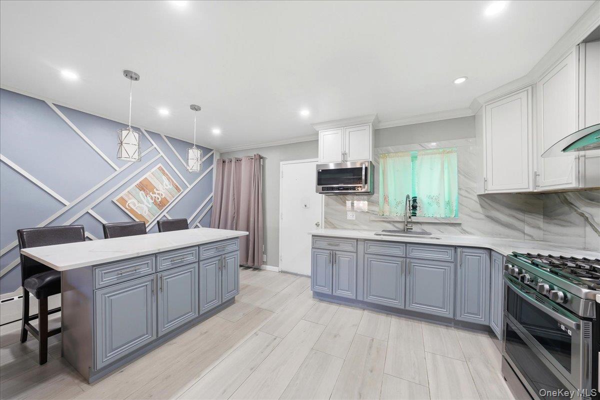 Single Family Kingsland  Bronx, NY 10469, MLS-992298-7