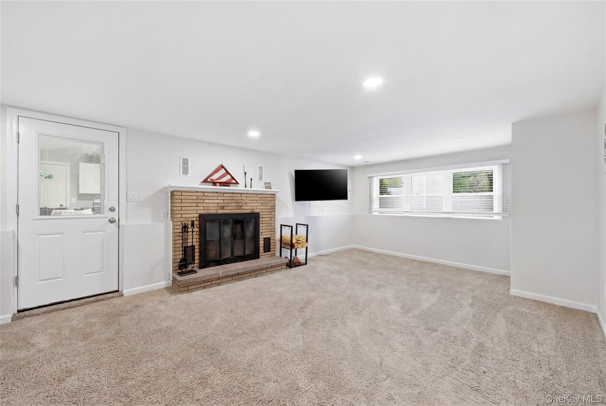 Single Family Woodlawn  Suffolk County, NY 11780, MLS-992300-12