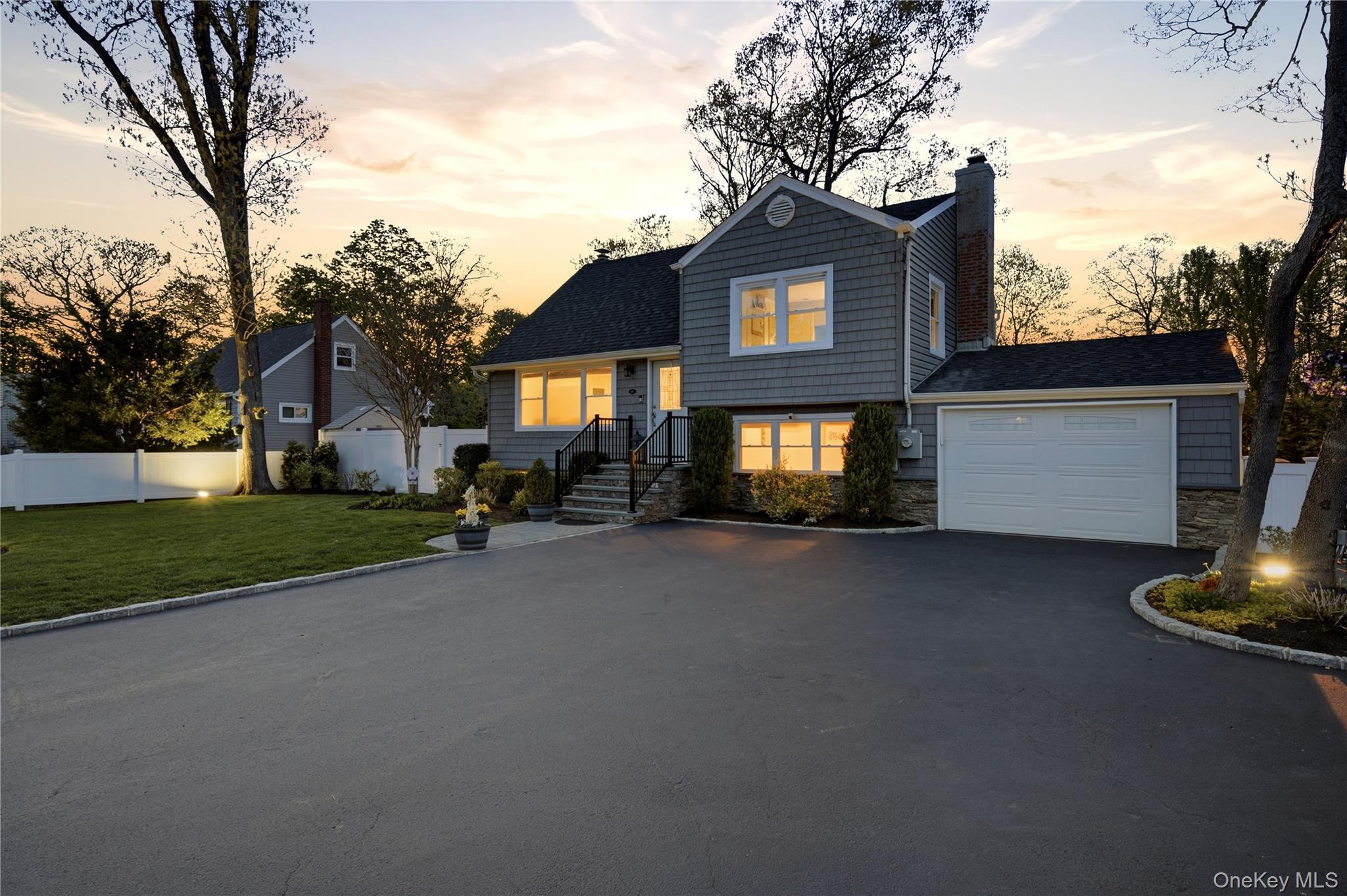 Single Family Woodlawn  Suffolk County, NY 11780, MLS-992300-3