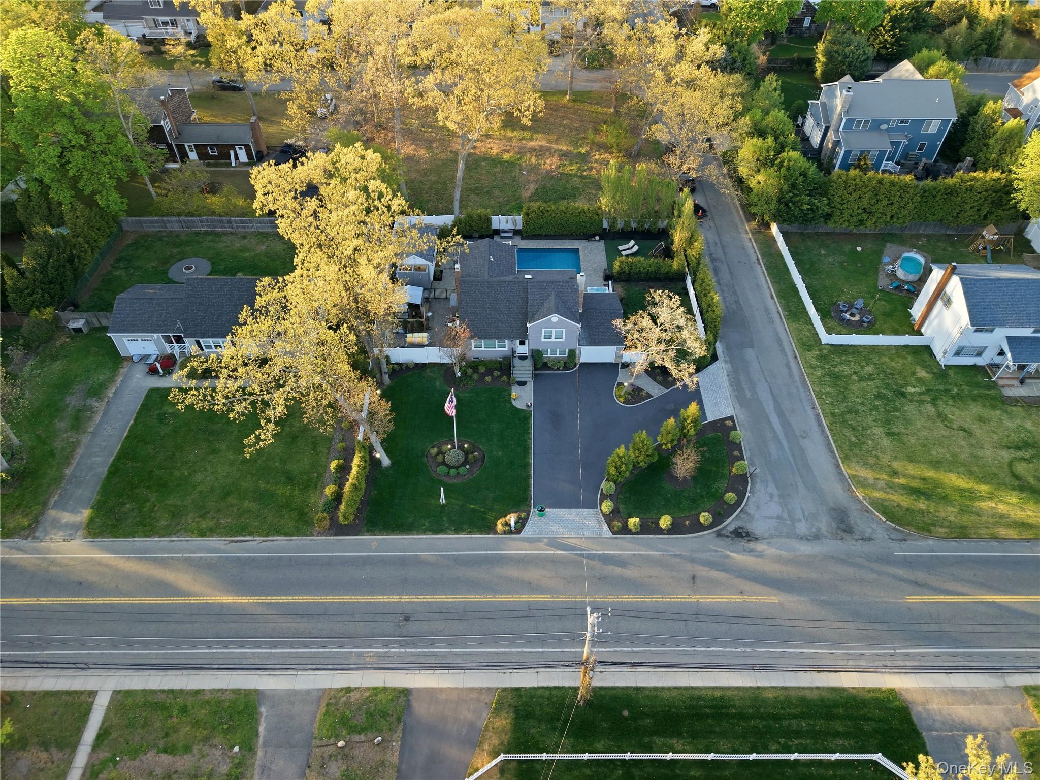 Single Family Woodlawn  Suffolk County, NY 11780, MLS-992300-32