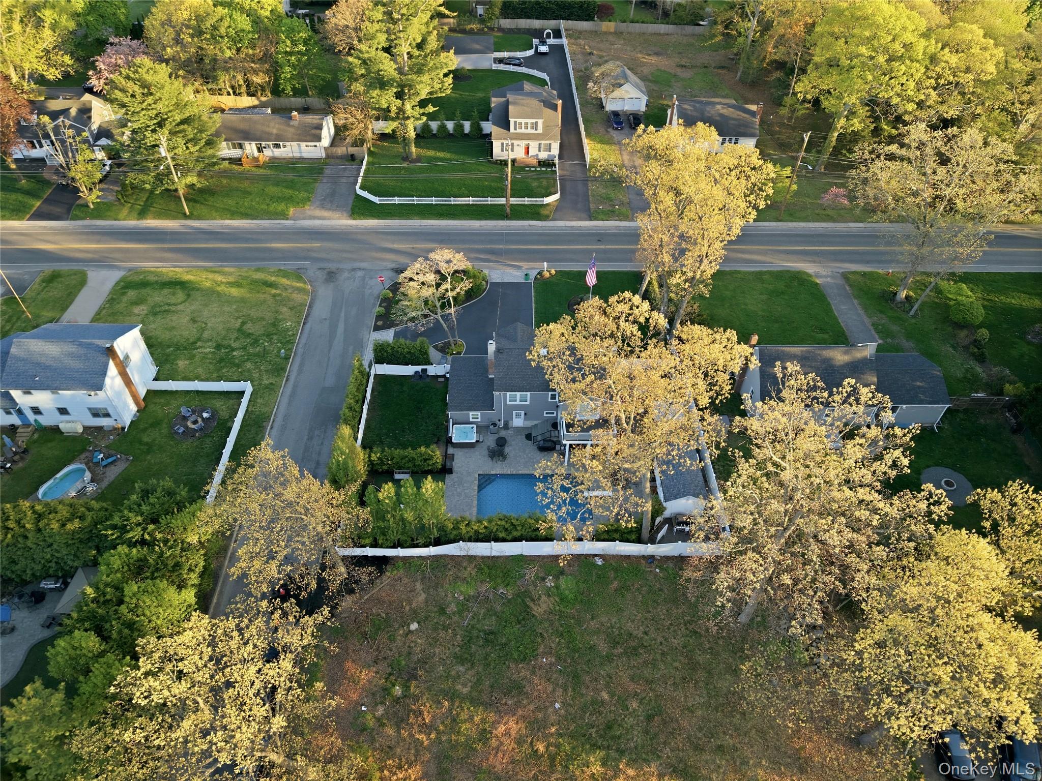 Single Family Woodlawn  Suffolk County, NY 11780, MLS-992300-35