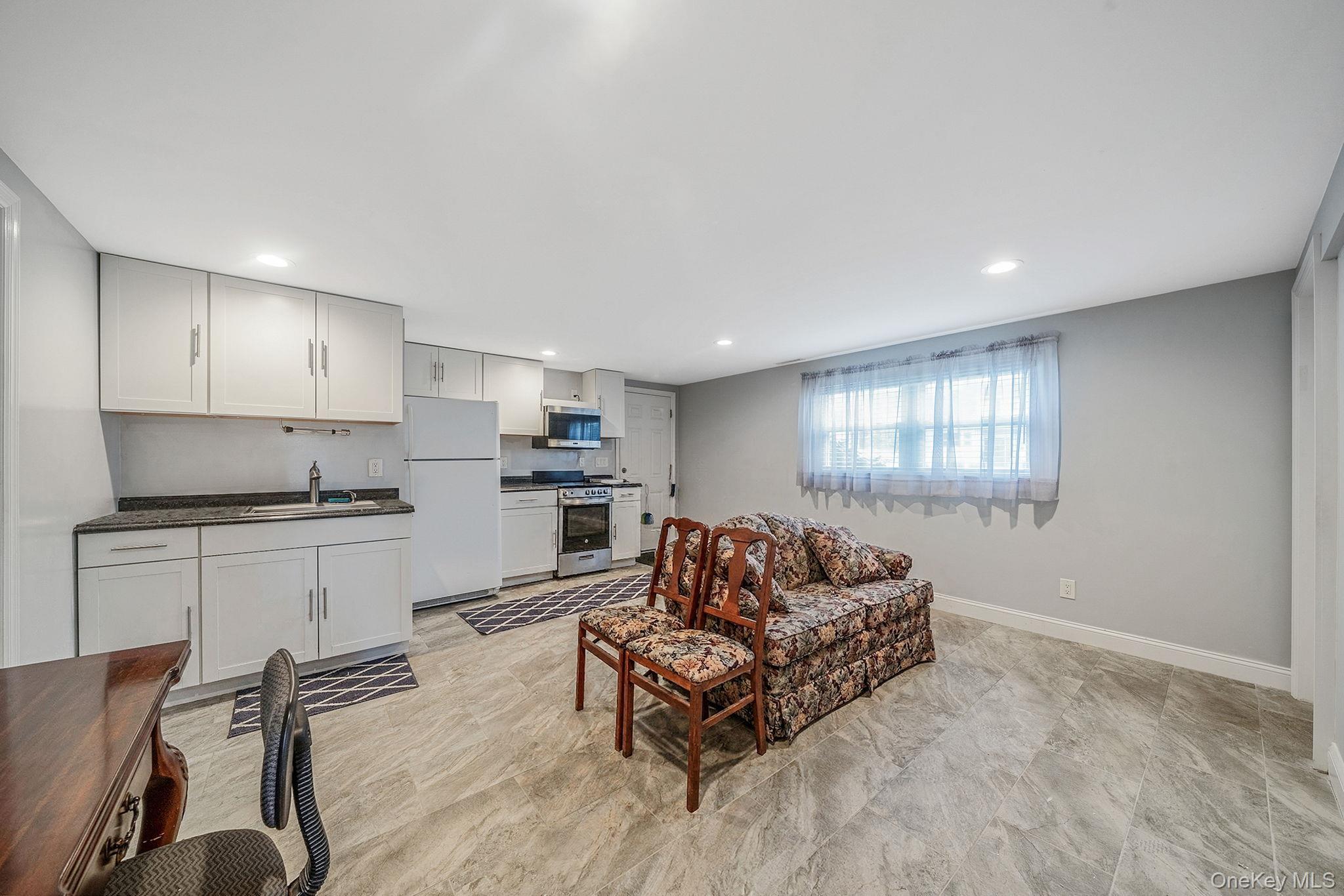 Single Family Stephen Suffolk County, NY 11705, MLS-992302-31