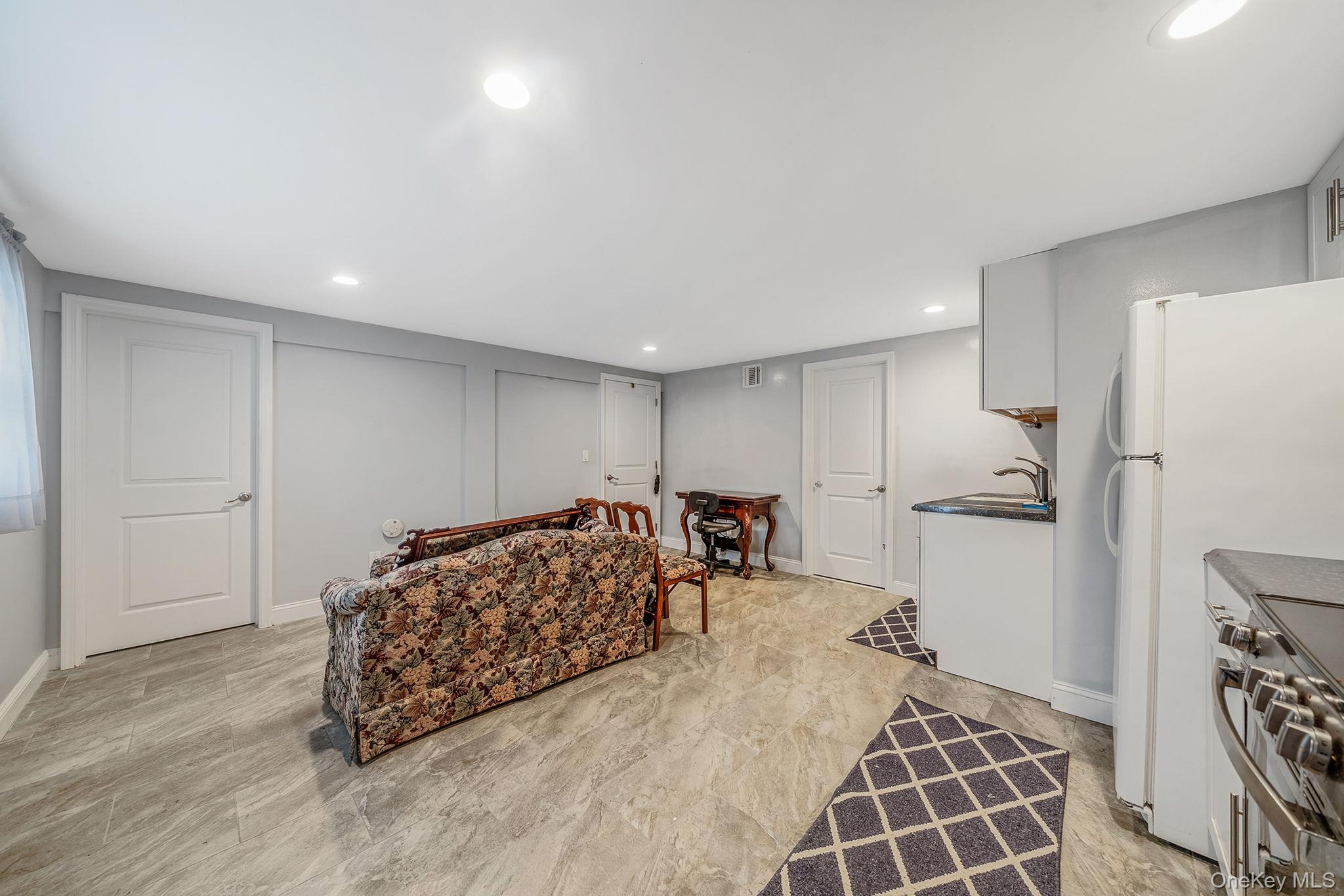 Single Family Stephen Suffolk County, NY 11705, MLS-992302-32