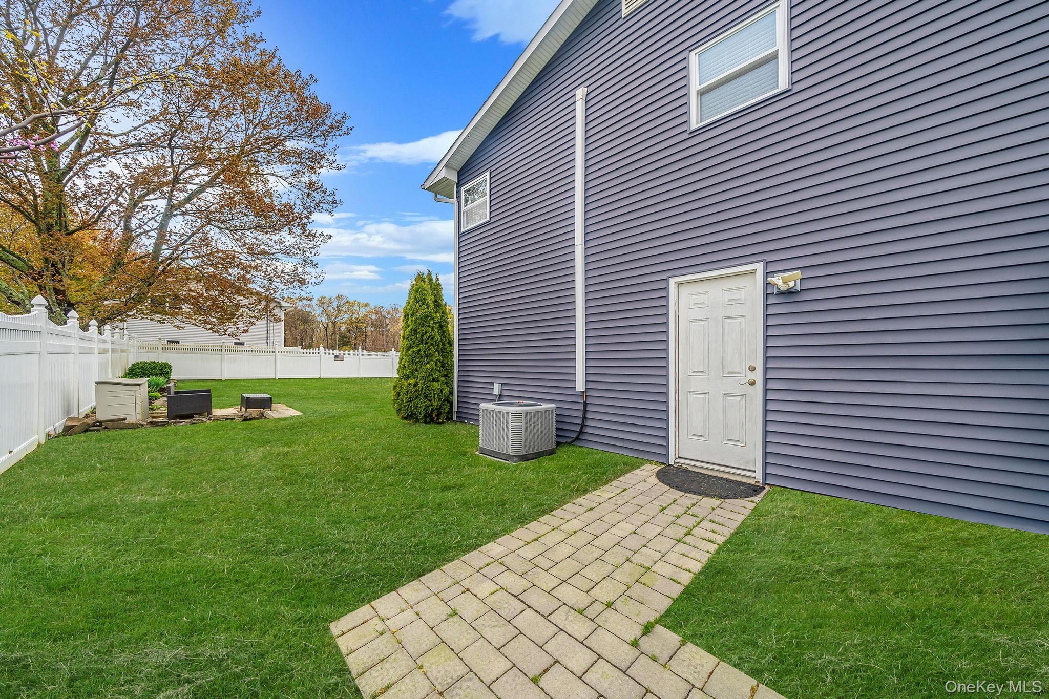 Single Family Stephen Suffolk County, NY 11705, MLS-992302-4