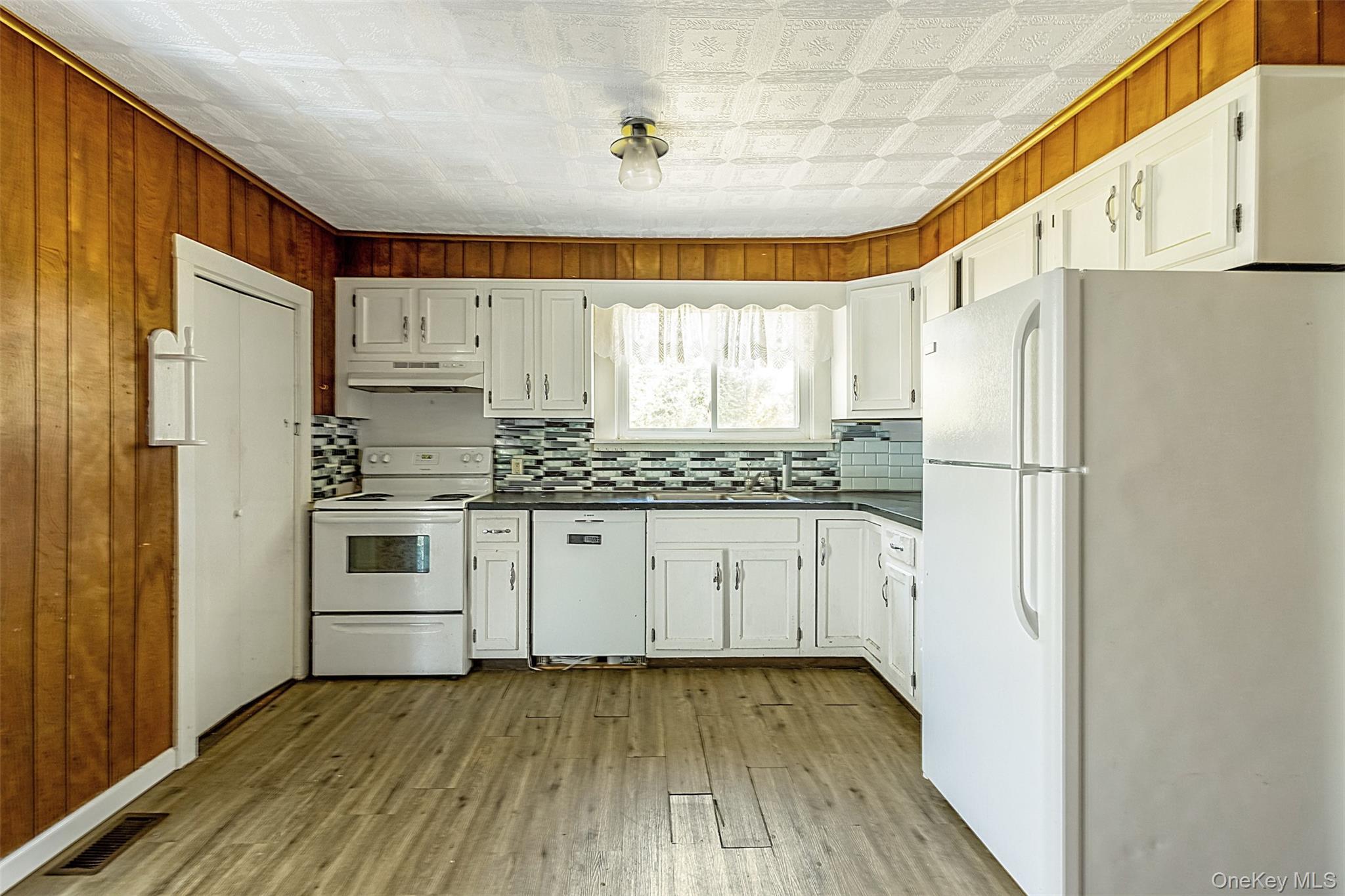 Single Family Corwin  Suffolk County, NY 11944, MLS-992307-4