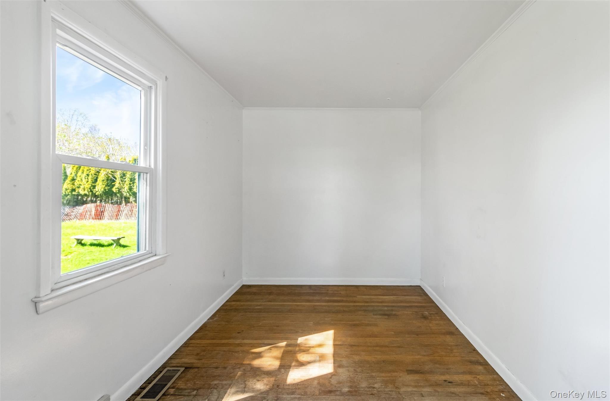 Single Family Corwin  Suffolk County, NY 11944, MLS-992307-7