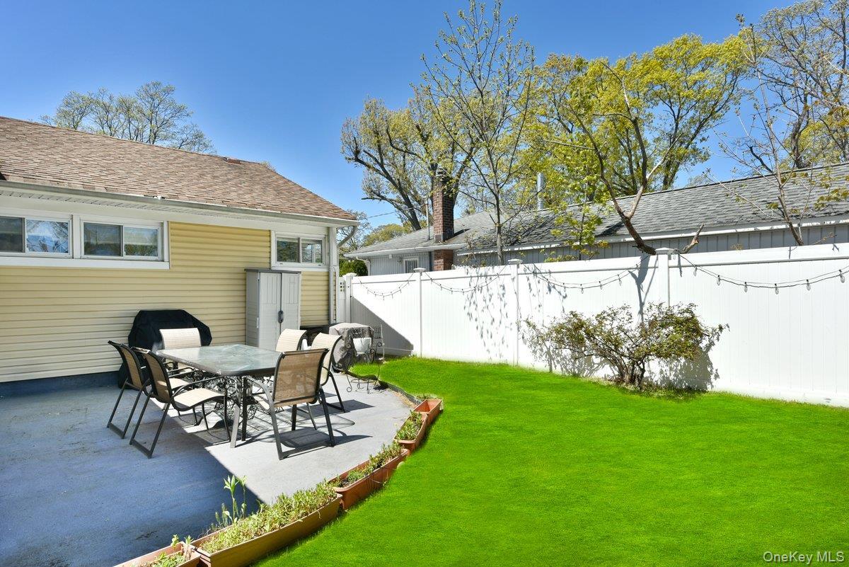Single Family Preston  Nassau County, NY 11554, MLS-992312-26