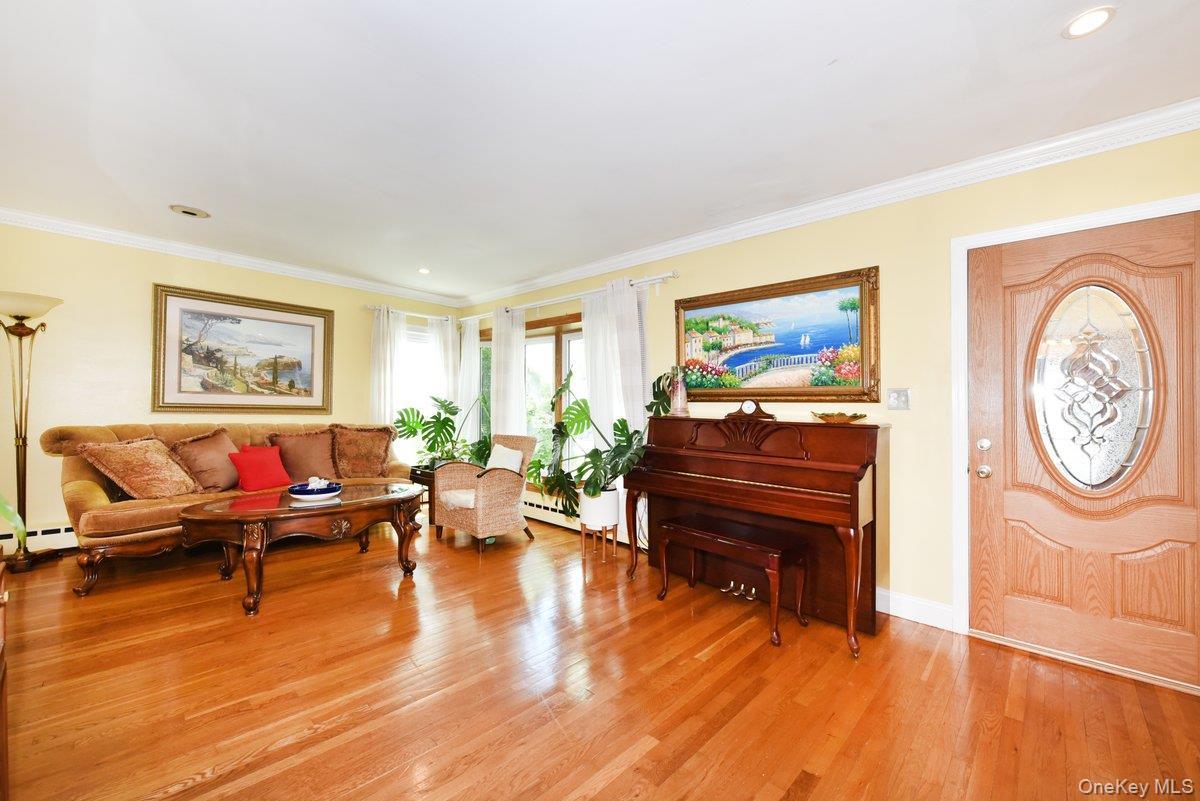 Single Family Preston  Nassau County, NY 11554, MLS-992312-3