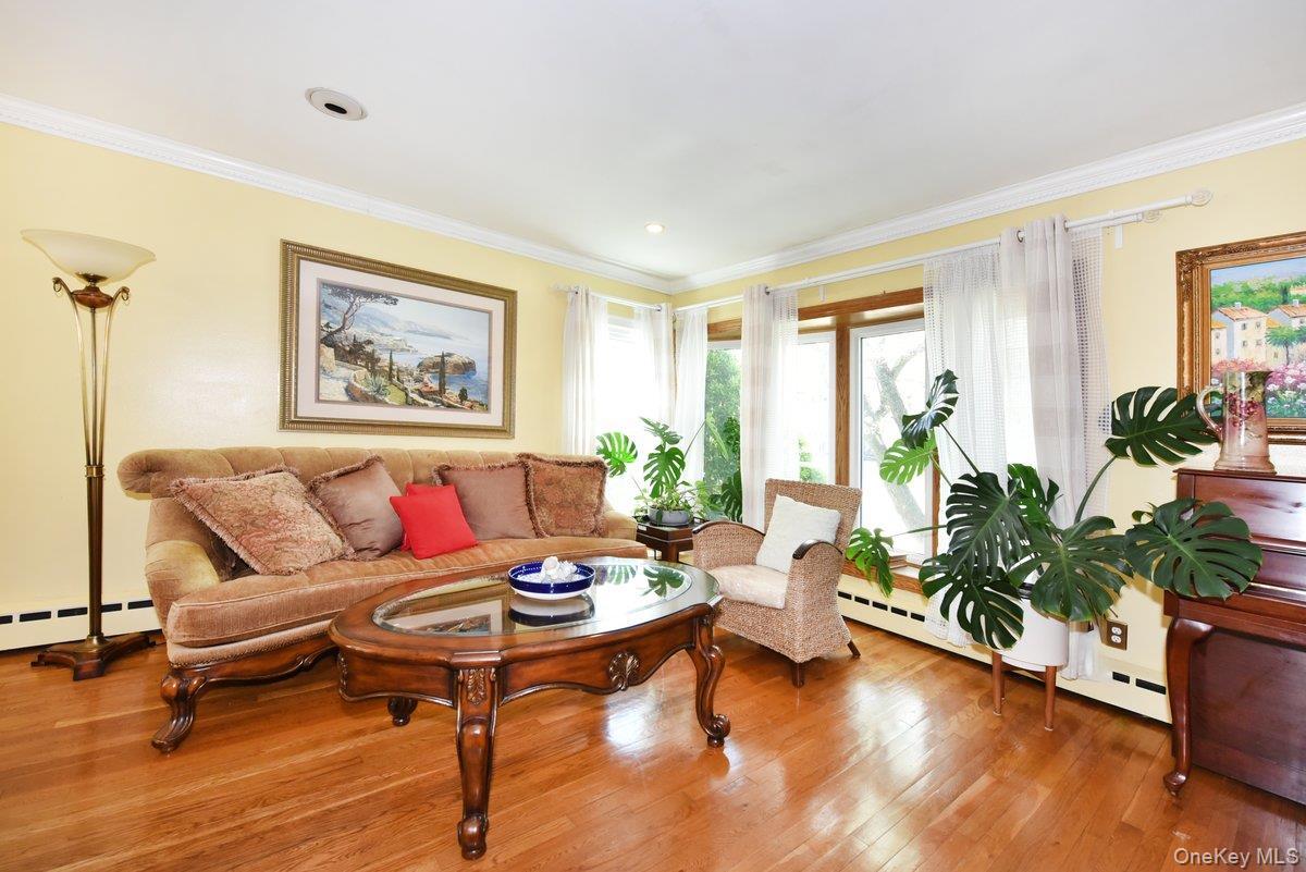 Single Family Preston  Nassau County, NY 11554, MLS-992312-4