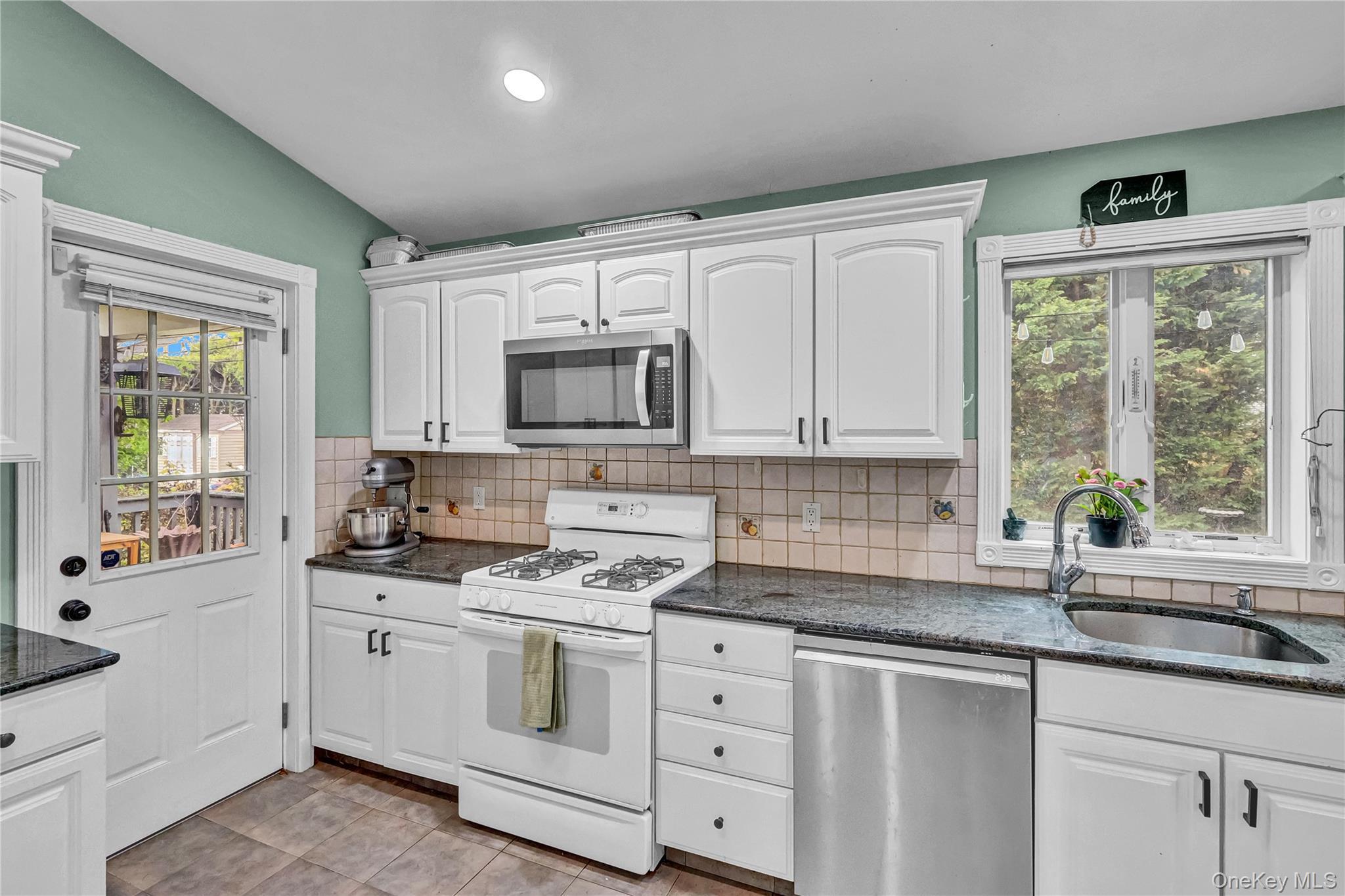 Single Family Norman Drive Nassau County, NY 11554, MLS-992364-13