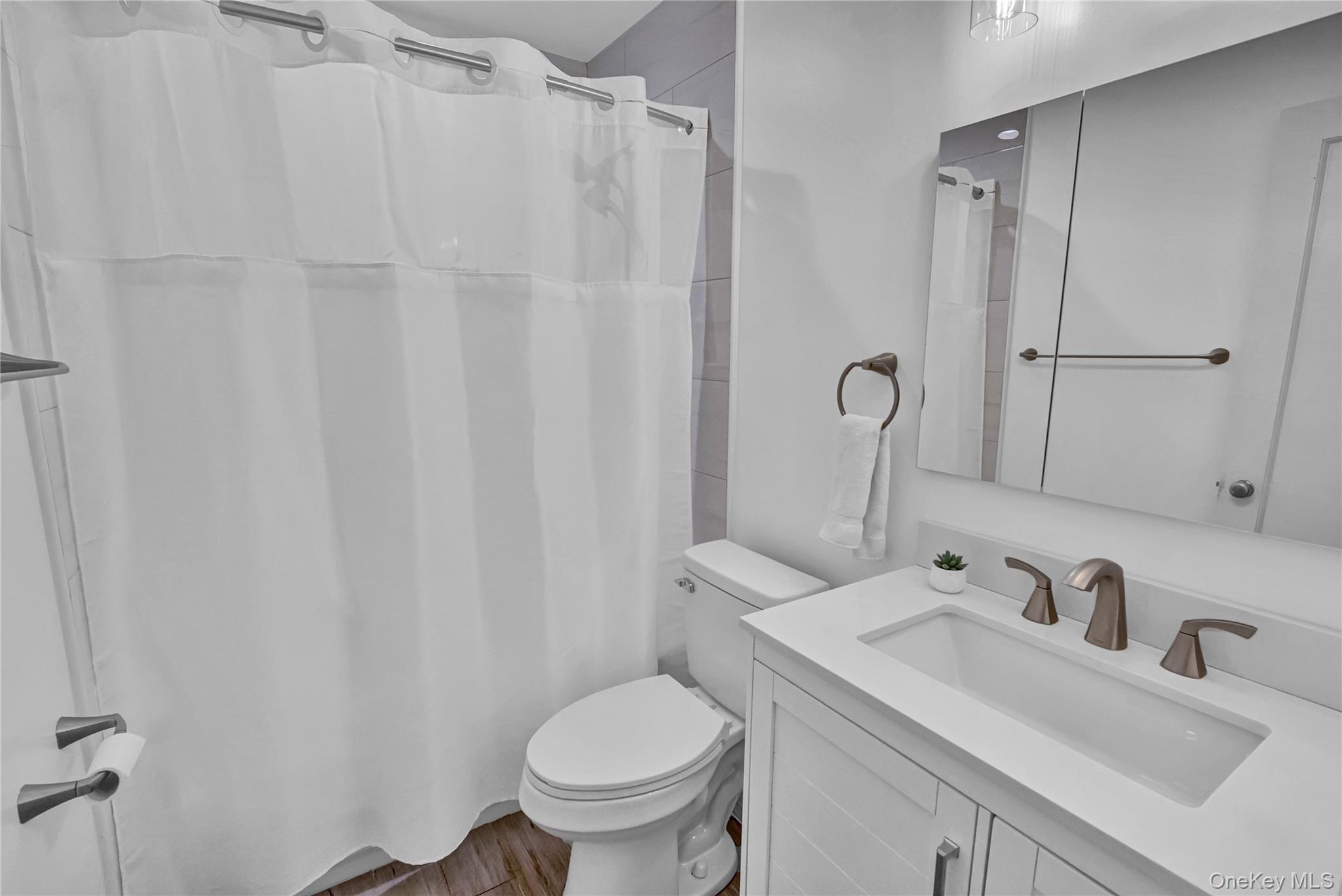 Single Family Norman Drive Nassau County, NY 11554, MLS-992364-17