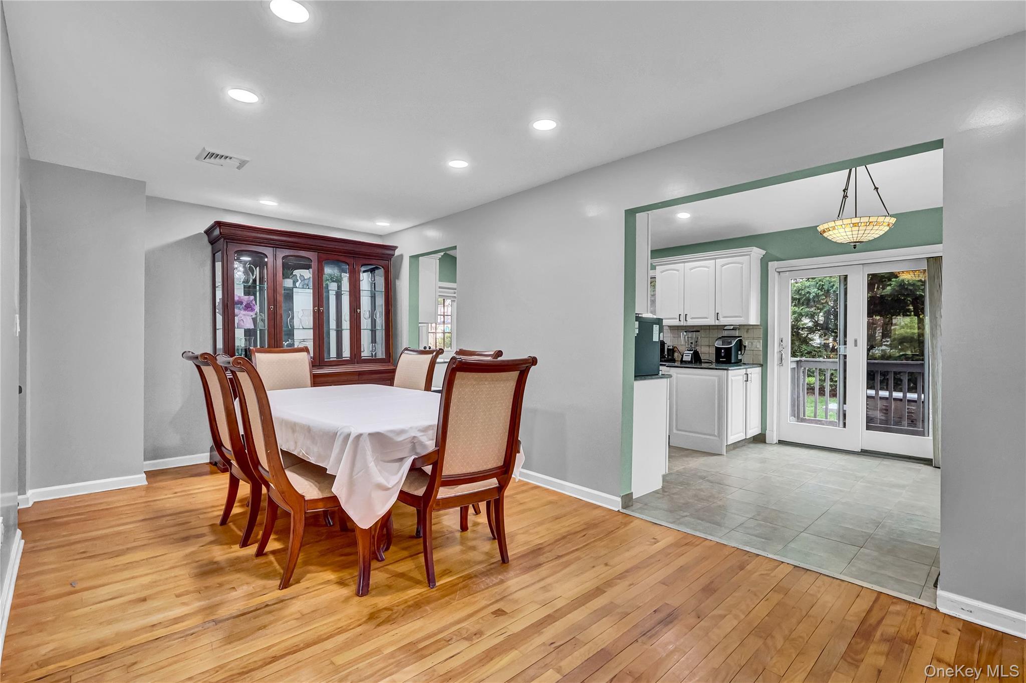 Single Family Norman Drive Nassau County, NY 11554, MLS-992364-9