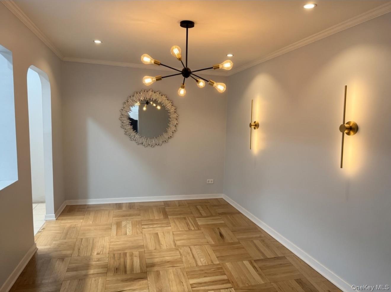 Single Family Lurting  Bronx, NY 10469, MLS-992376-5