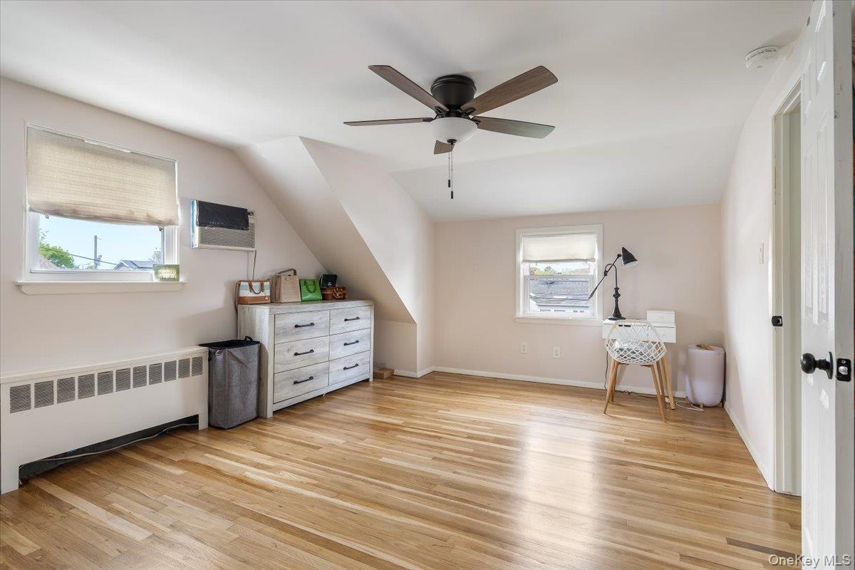 Single Family Southview  Nassau County, NY 11793, MLS-992395-21