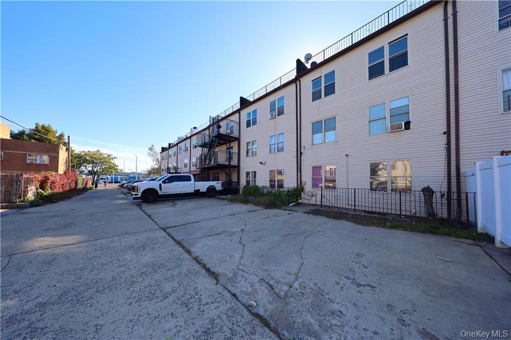 Single Family Milford  Brooklyn, NY 11208, MLS-992405-30