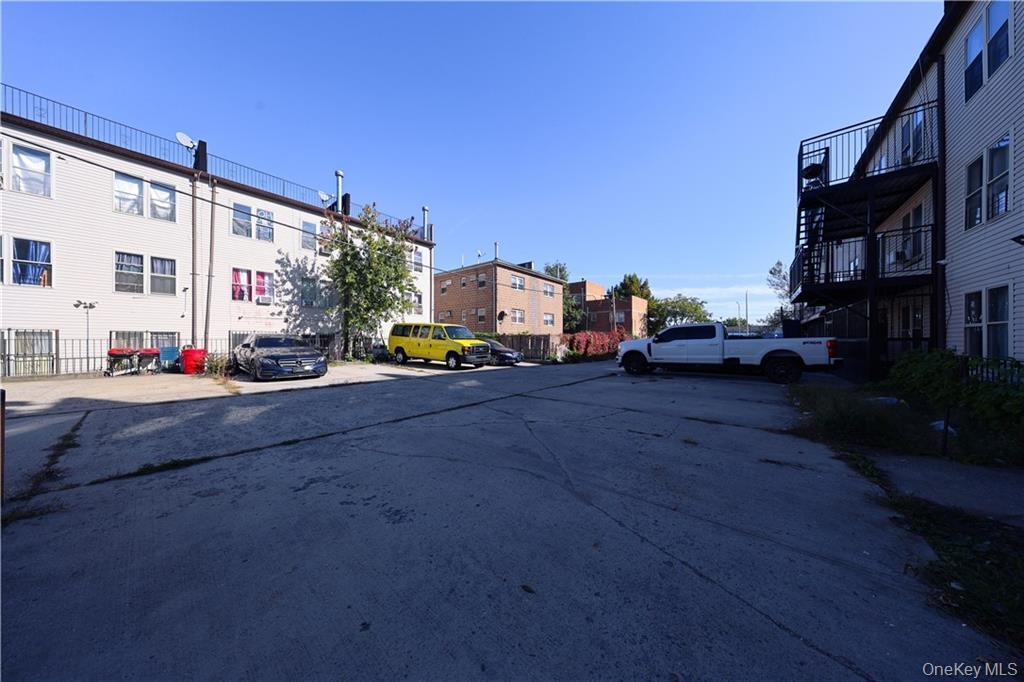 Single Family Milford  Brooklyn, NY 11208, MLS-992405-31