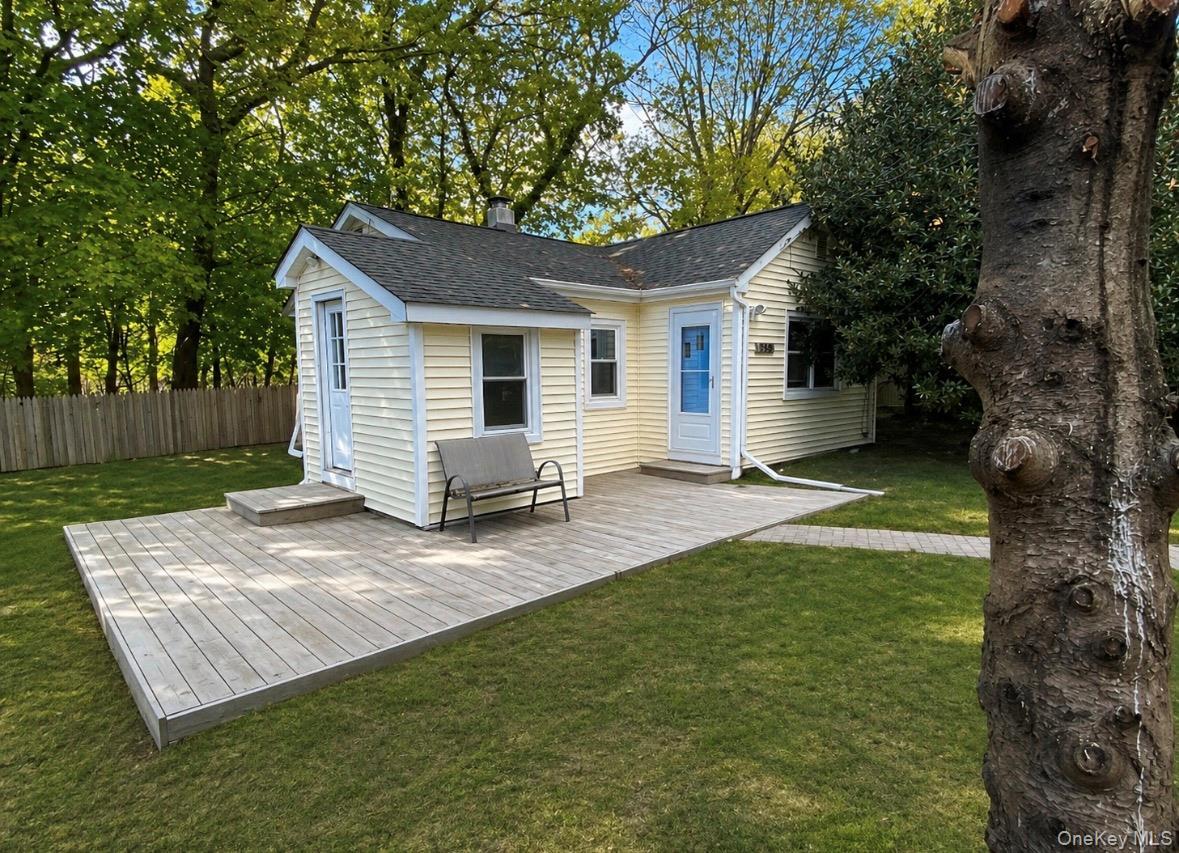 Single Family Montauk  Suffolk County, NY 11978, MLS-992470-2