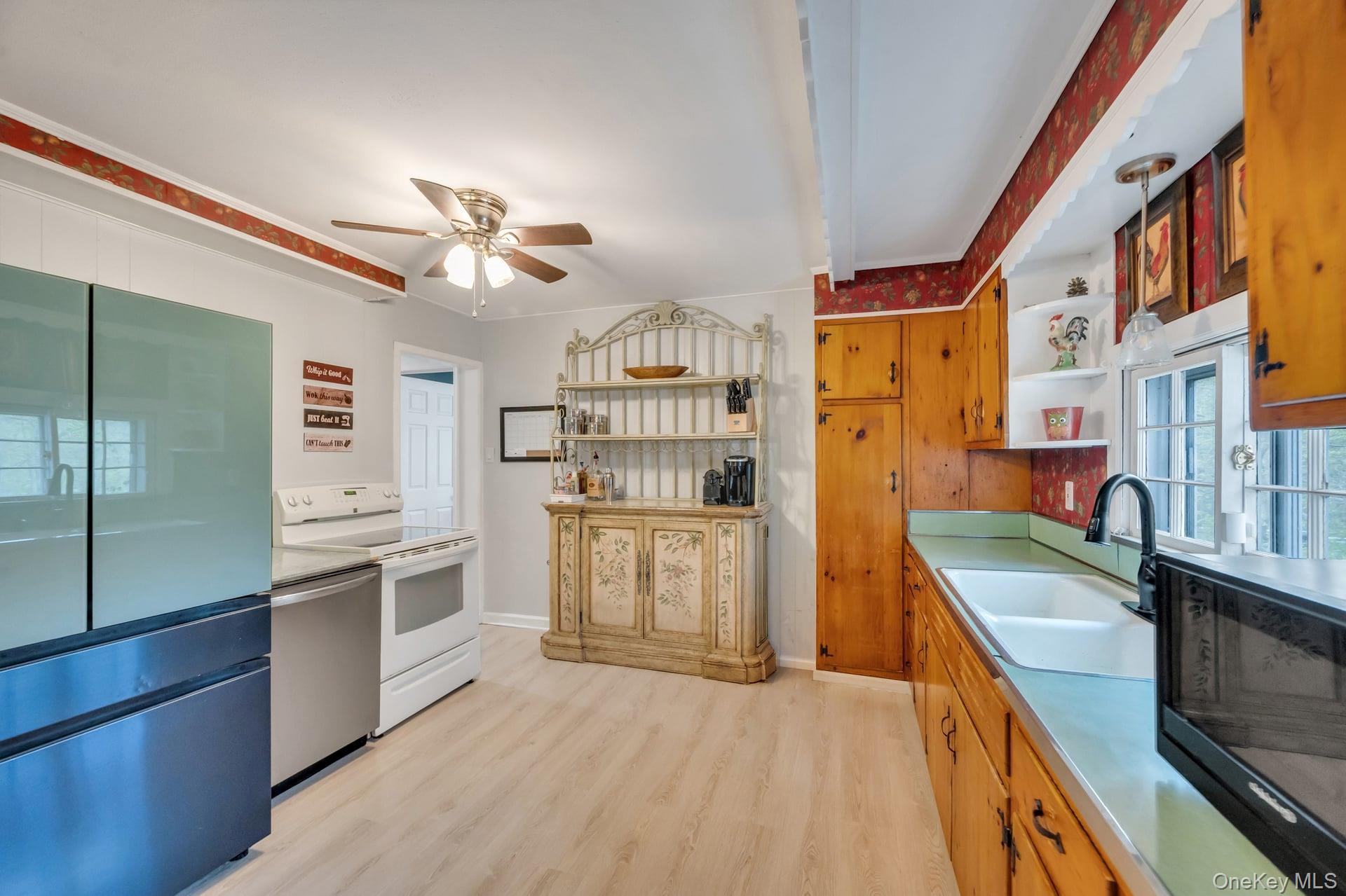 Single Family Brooksite Suffolk County, NY 11787, MLS-992481-17