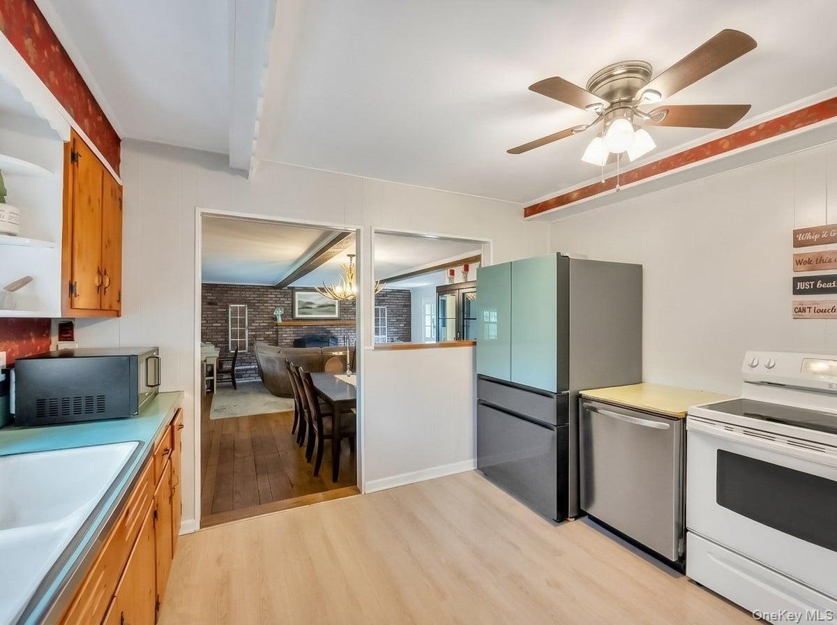 Single Family Brooksite Suffolk County, NY 11787, MLS-992481-18