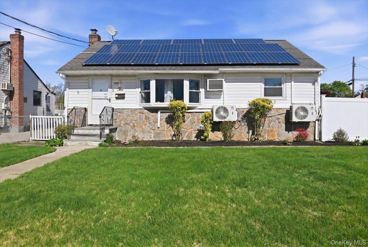 Single Family Gardner  Nassau County, NY 11801, MLS-992518-2