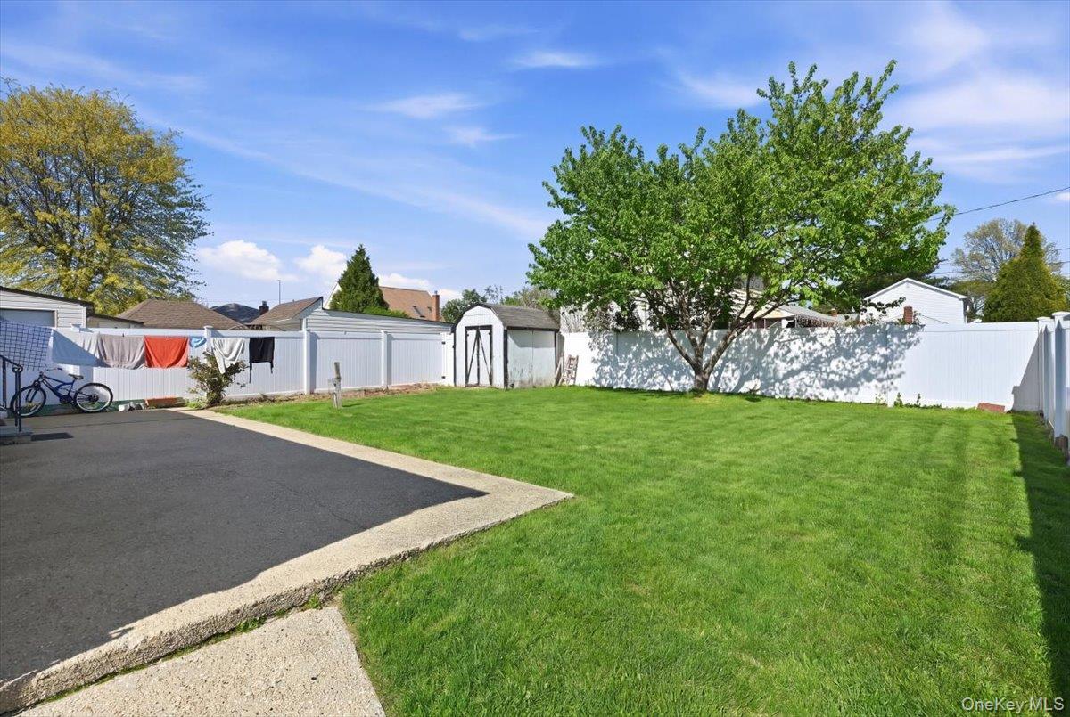 Single Family Gardner  Nassau County, NY 11801, MLS-992518-26