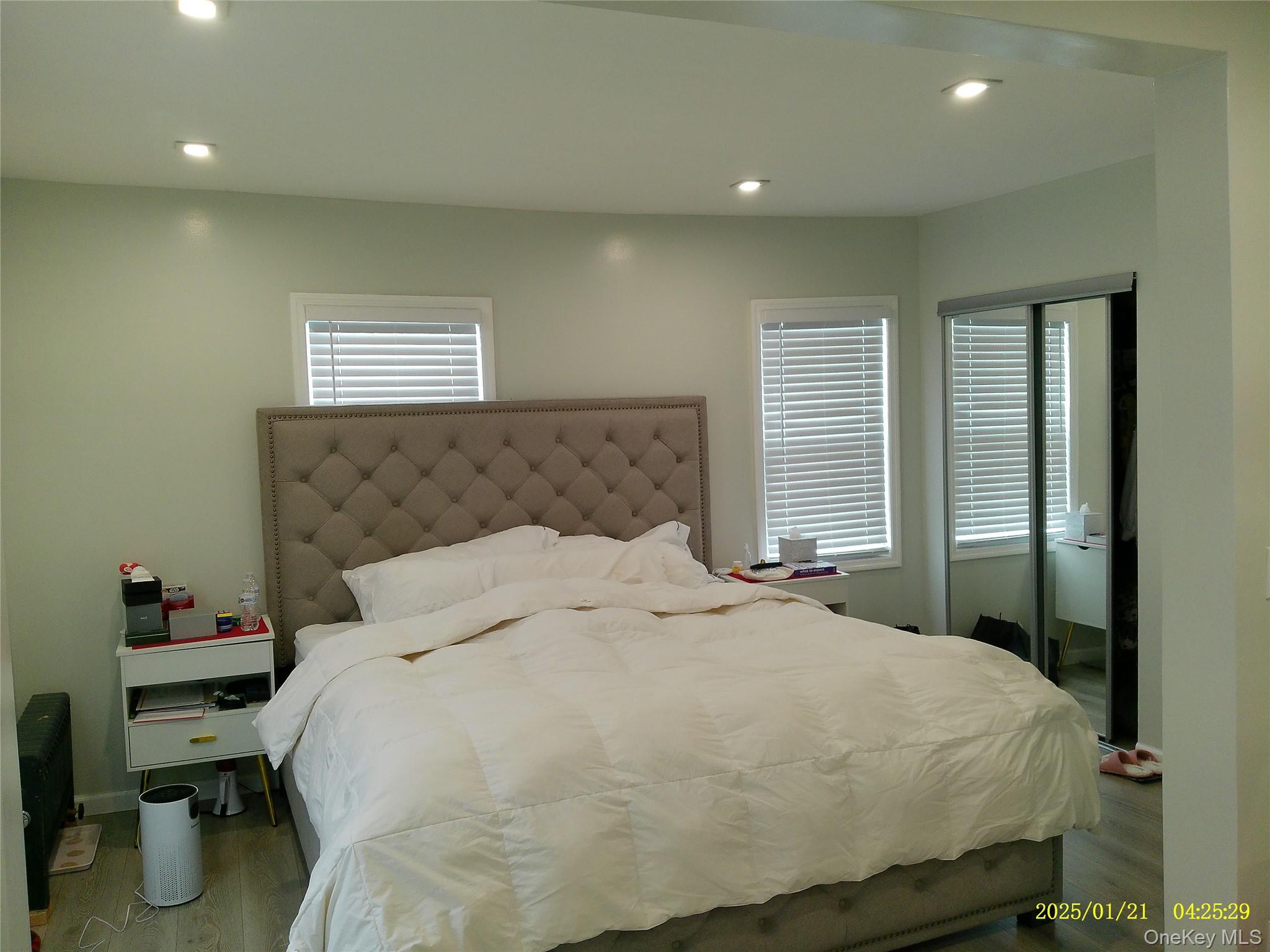 Single Family 194th  Queens, NY 11413, MLS-992540-11
