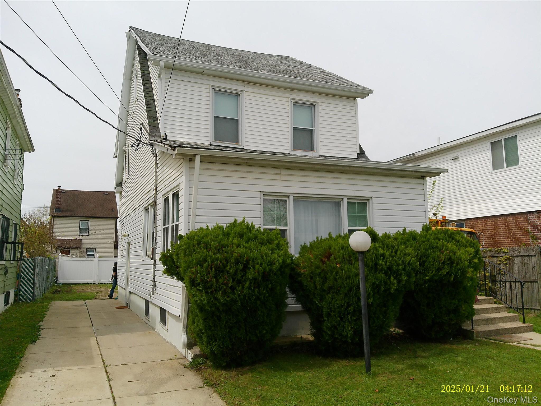 Single Family 194th  Queens, NY 11413, MLS-992540-3