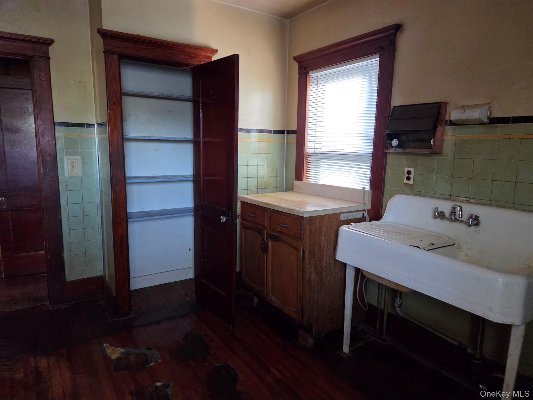 Single Family 3rd Street Orange County, NY 12550, MLS-992601-8