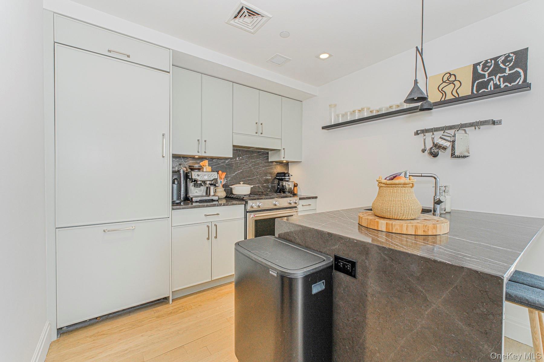 Condo 4th Avenue  Brooklyn, NY 11215, MLS-992614-11