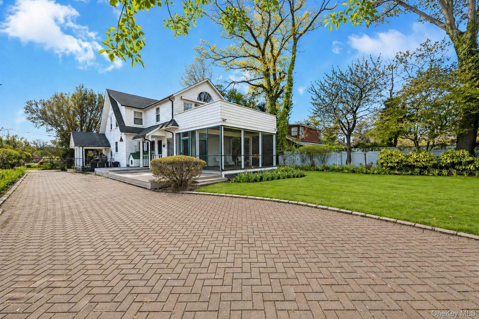 Single Family Pershing  Nassau County, NY 11510, MLS-992622-26