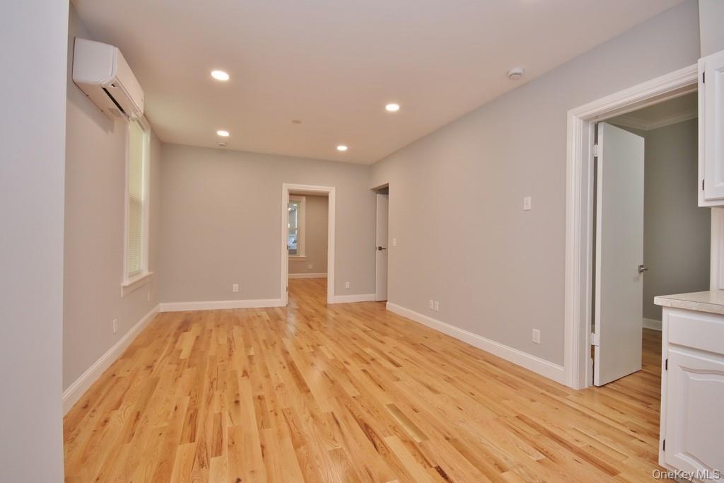 Single Family 235th  Bronx, NY 10470, MLS-992640-12