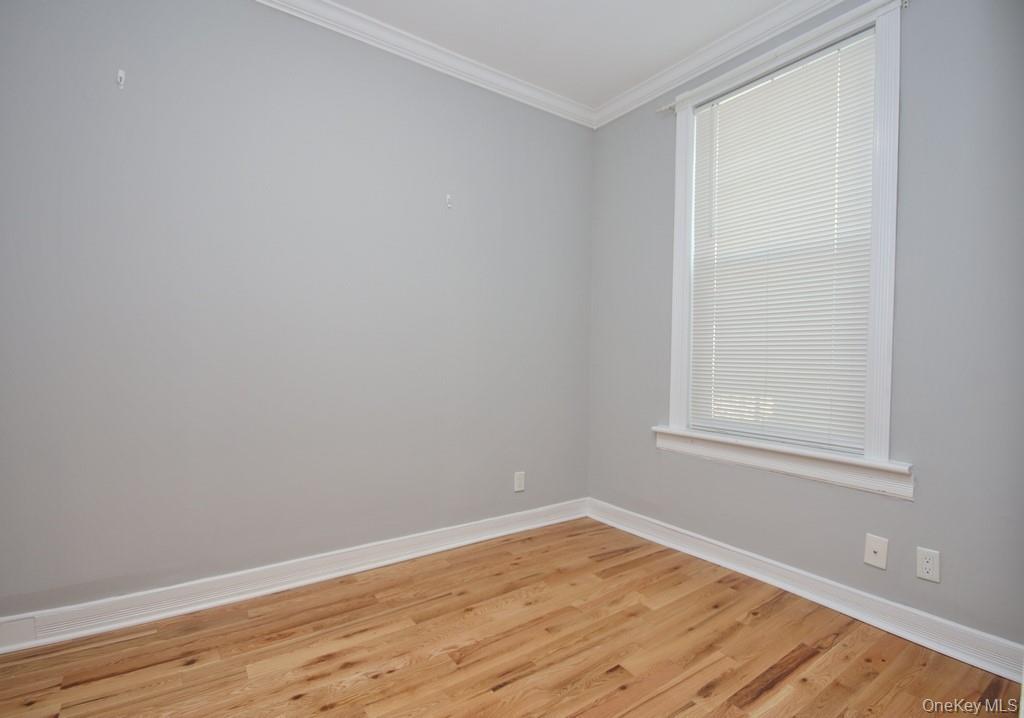 Single Family 235th  Bronx, NY 10470, MLS-992640-15