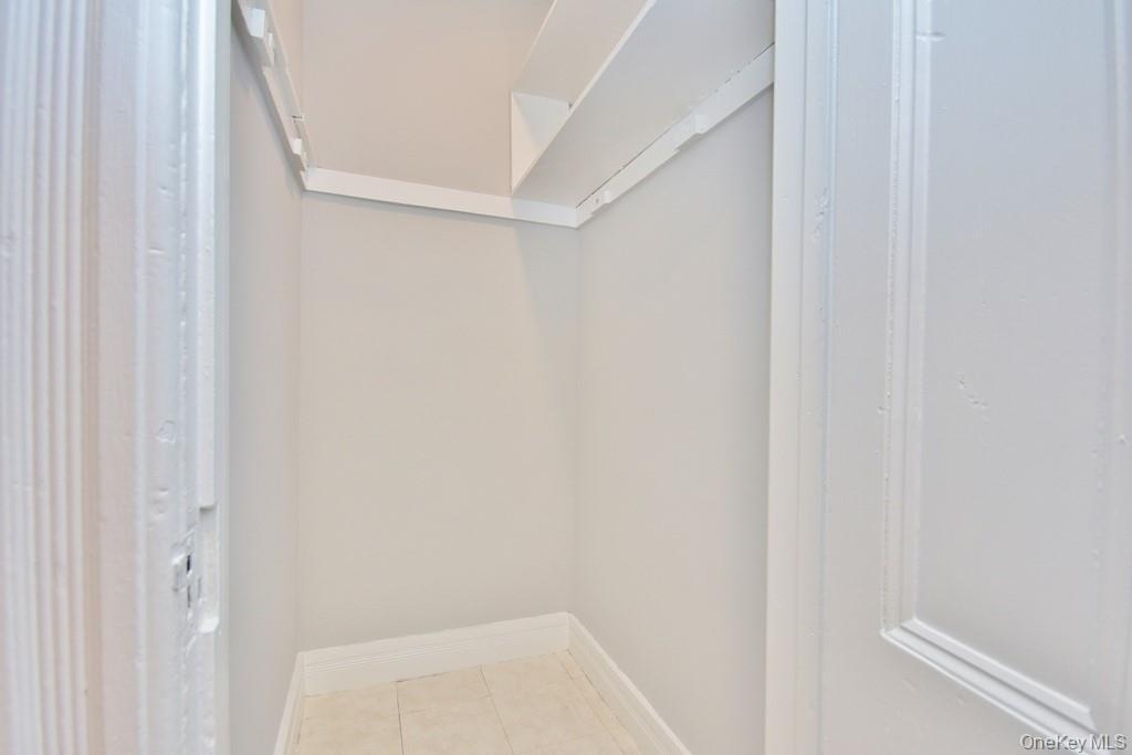 Single Family 235th  Bronx, NY 10470, MLS-992640-33