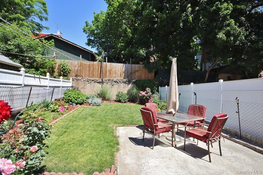 Single Family 235th  Bronx, NY 10470, MLS-992640-4