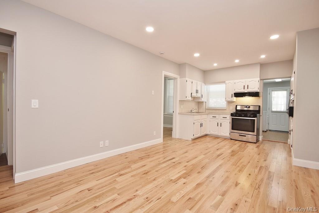 Single Family 235th  Bronx, NY 10470, MLS-992640-9