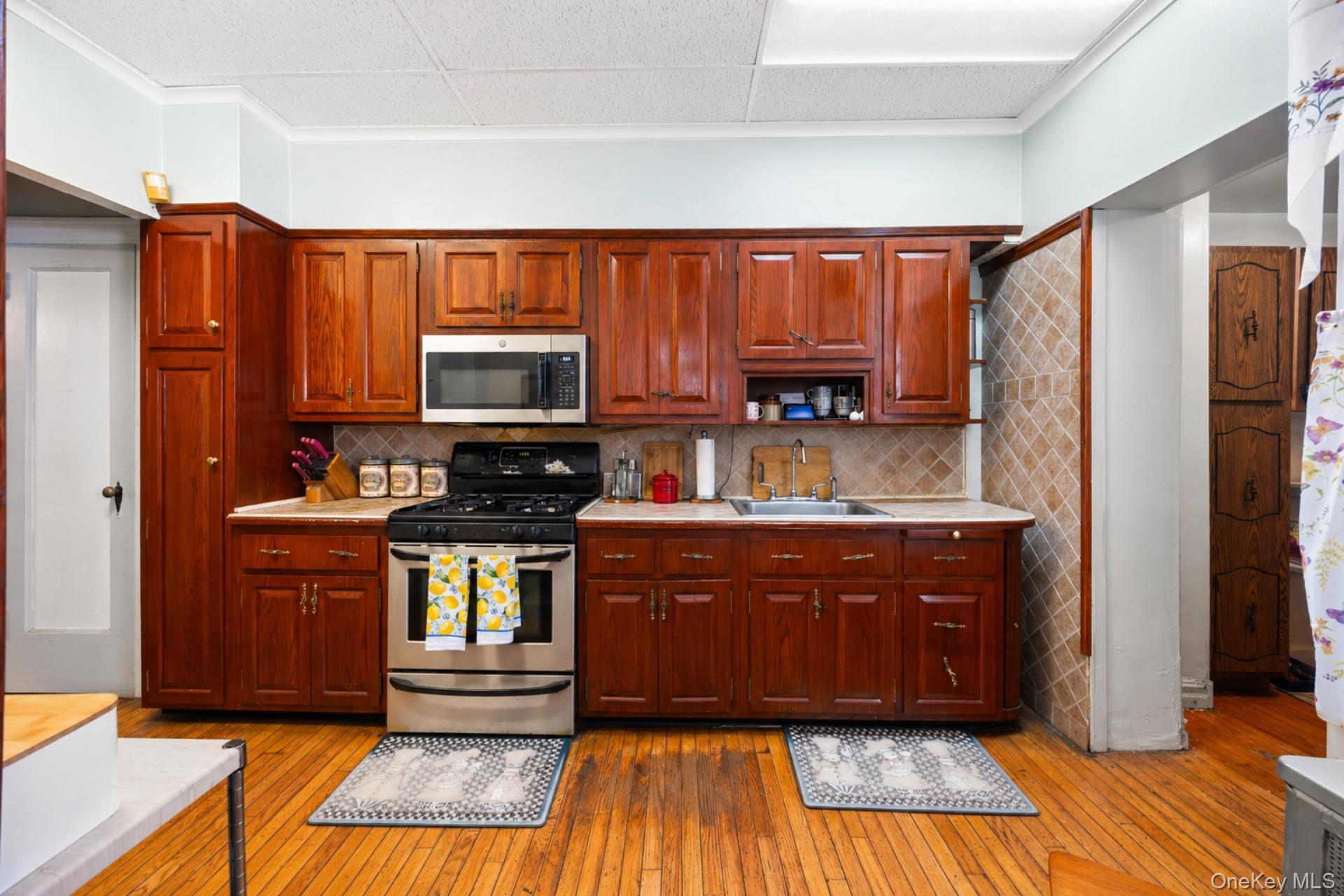 Single Family Lenox  Brooklyn, NY 11212, MLS-992653-6