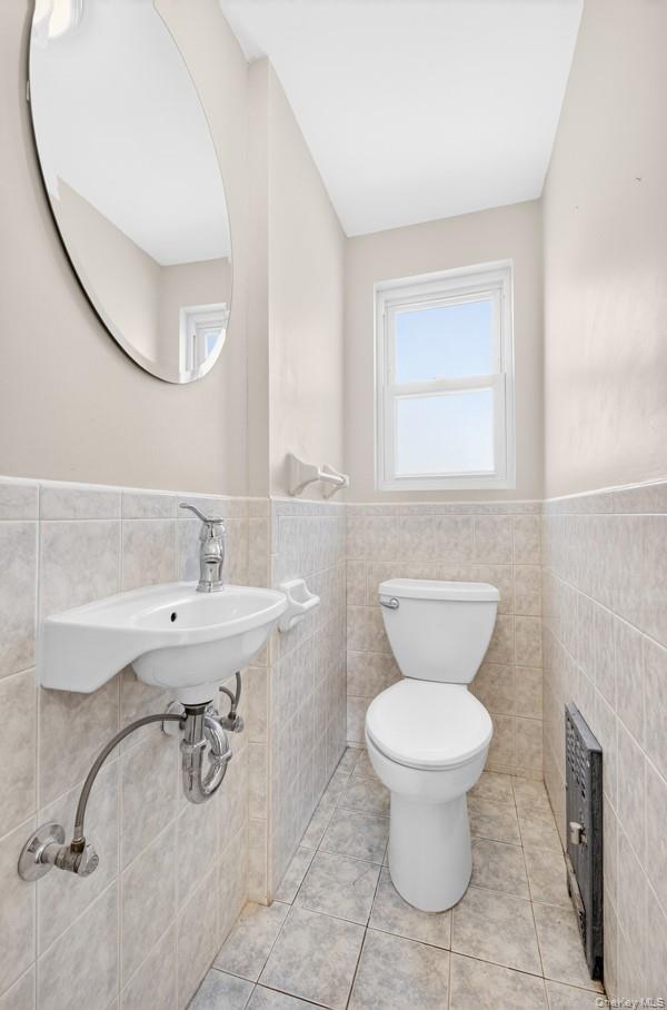 Single Family Old Mill Road Nassau County, NY 11030, MLS-992685-10