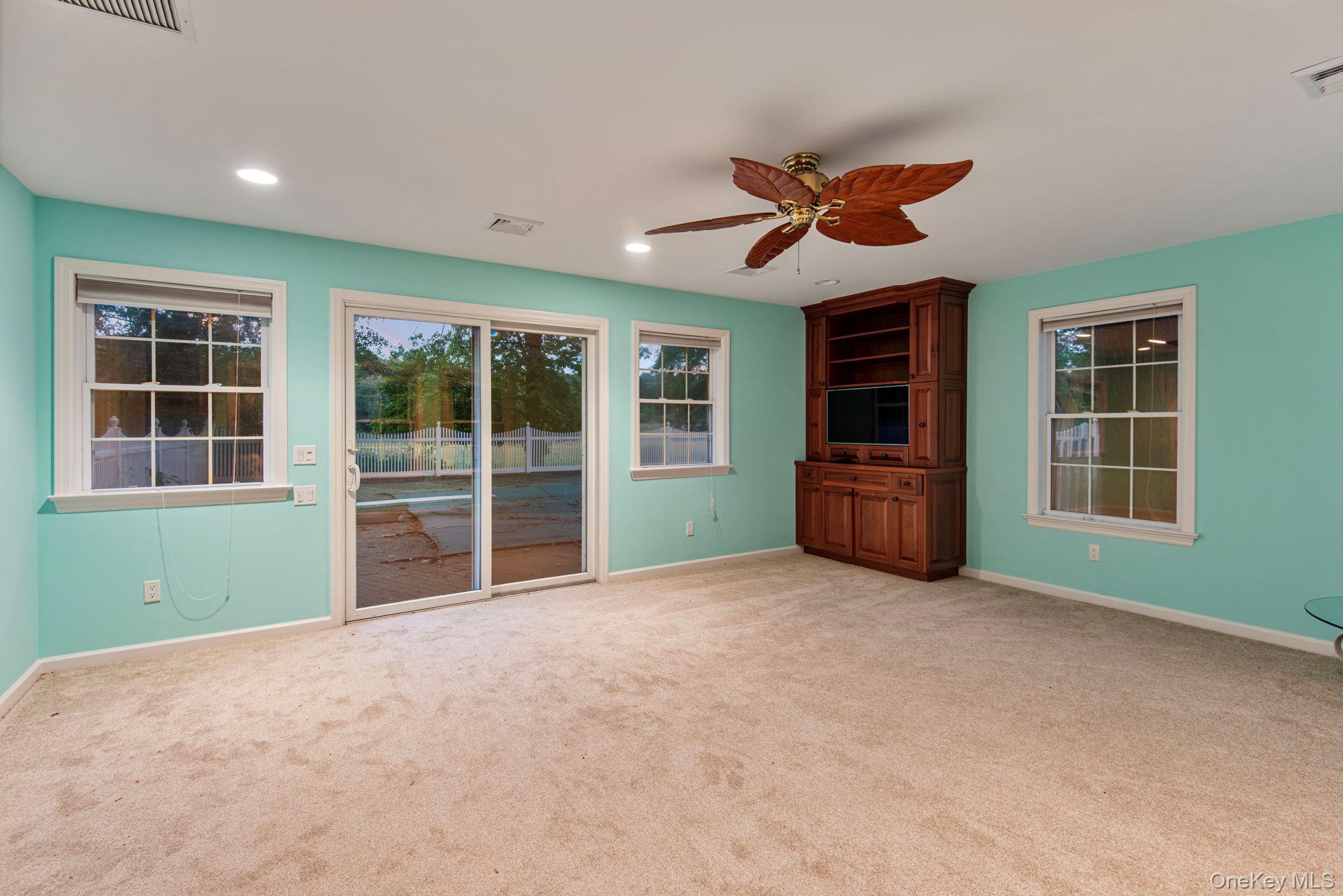 Single Family Lake Drive Suffolk County, NY 11953, MLS-992697-33