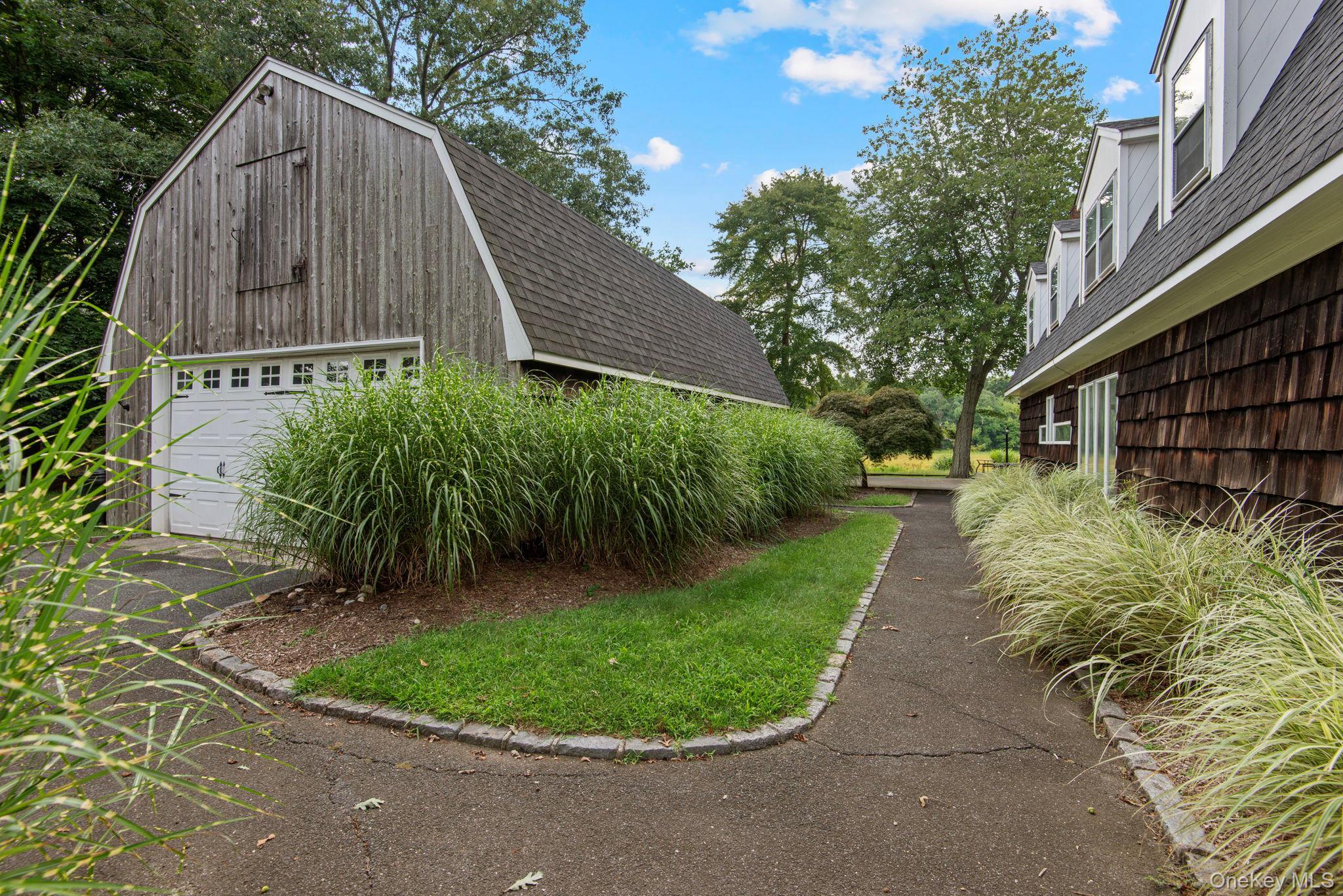 Single Family Lake Drive Suffolk County, NY 11953, MLS-992697-37