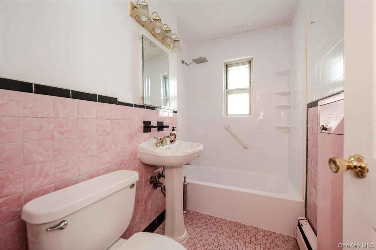Single Family 229th  Bronx, NY 10466, MLS-992708-10