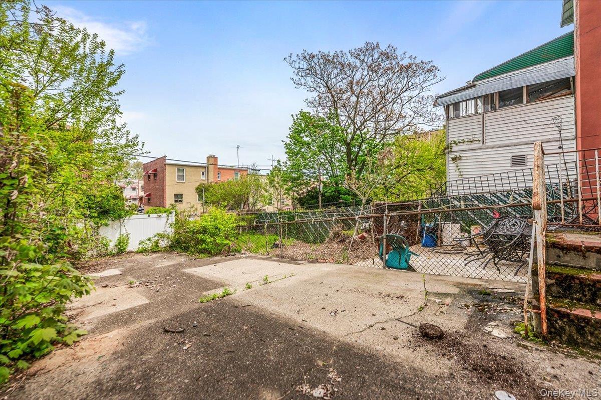Single Family 229th  Bronx, NY 10466, MLS-992708-13