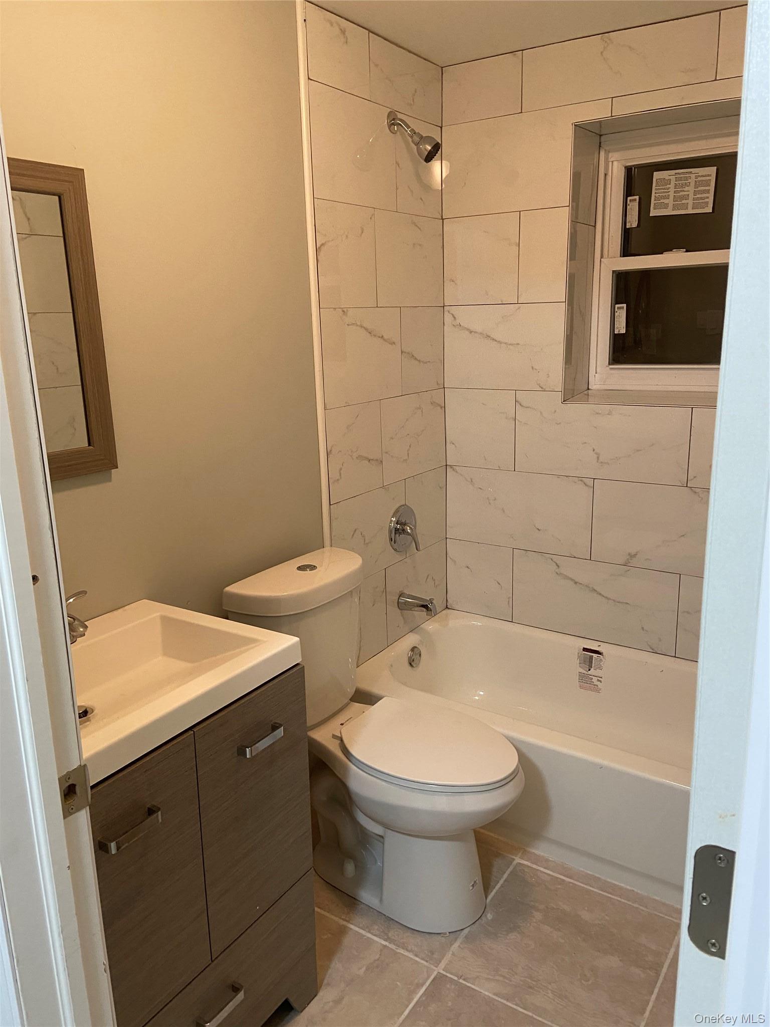 Single Family Highview  Suffolk County, NY 11784, MLS-992741-13